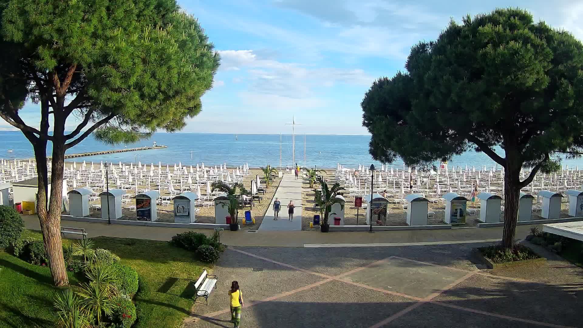 Grado Beach Webcam Entrance | Real-Time View of the Seaside