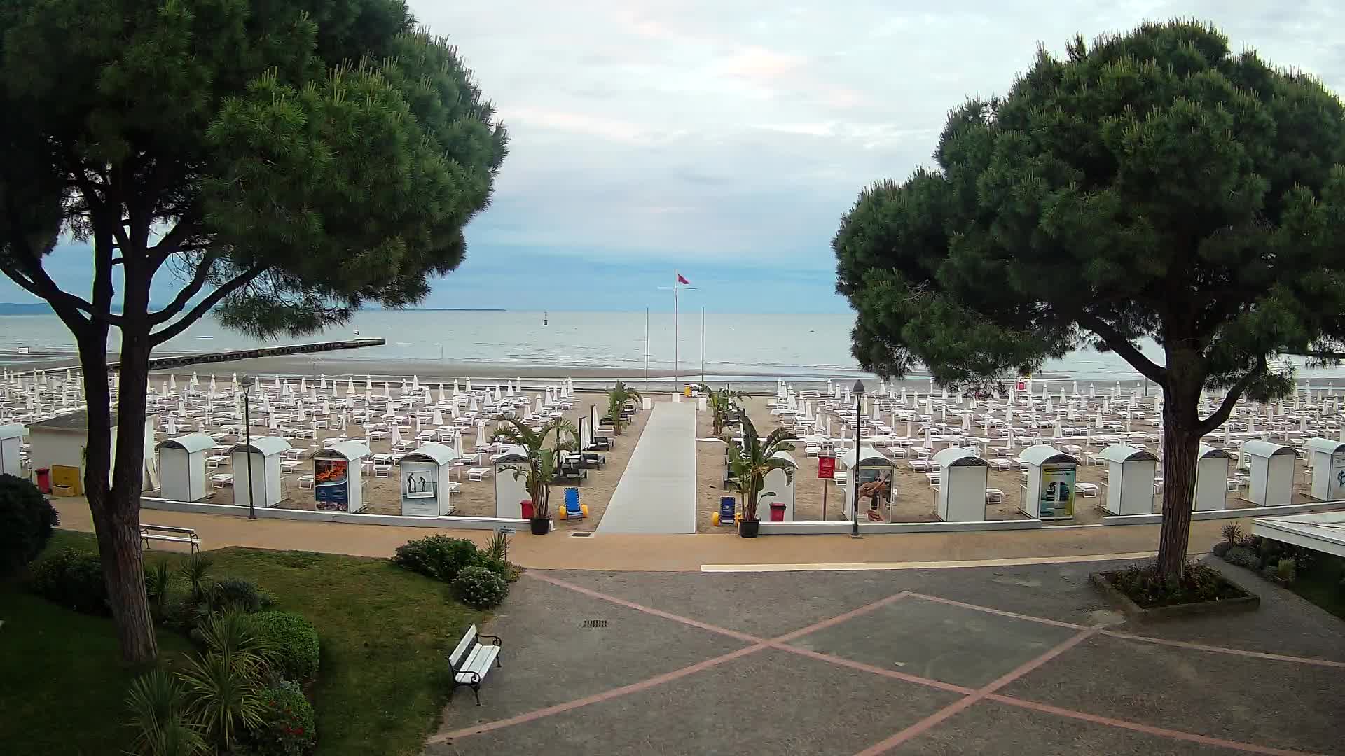 Grado Ulaz na Plažu | Pogled Uživo na Obalu
