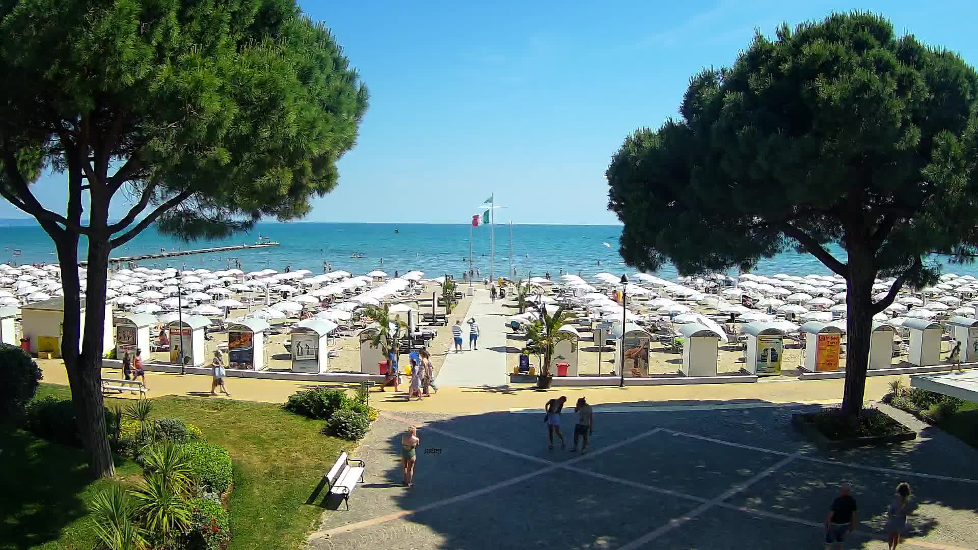 Grado Ulaz na Plažu | Pogled Uživo na Obalu