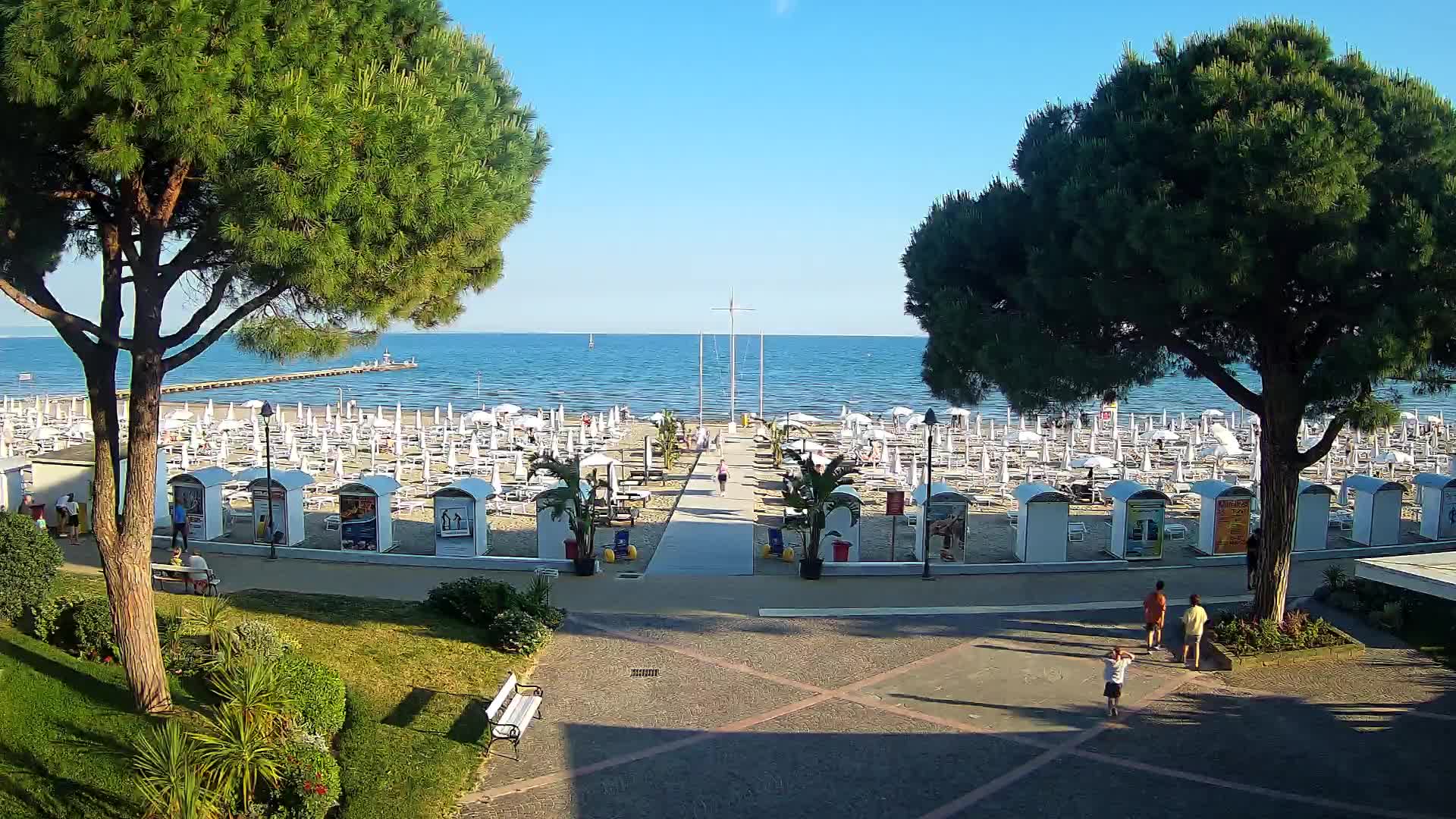 Grado Beach Webcam Entrance | Real-Time View of the Seaside