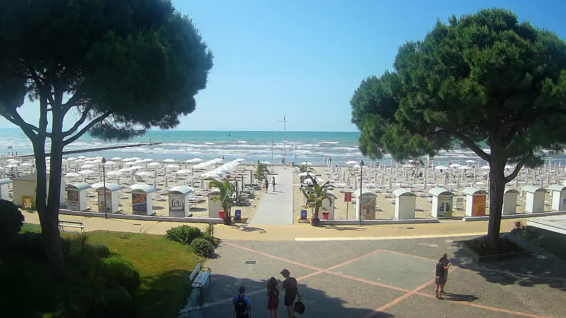 Grado Beach Webcam Entrance | Real-Time View of the Seaside