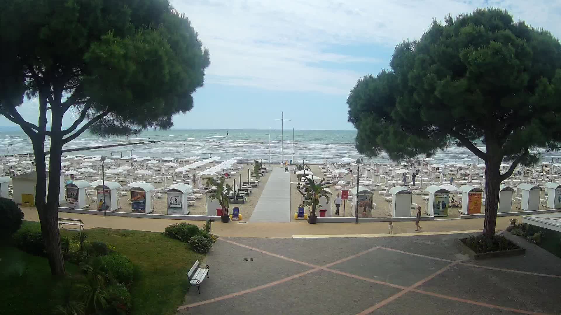 Grado Beach Webcam Entrance | Real-Time View of the Seaside
