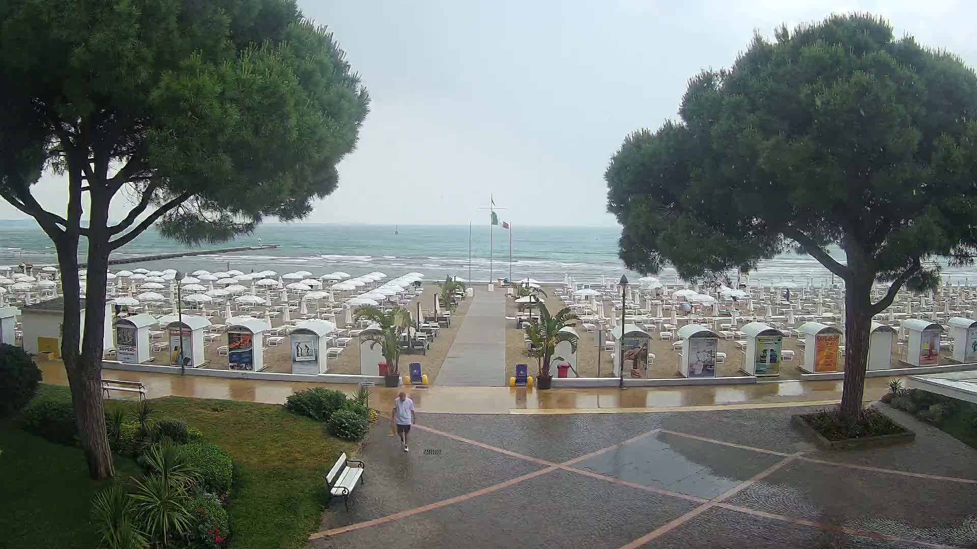Grado Beach Webcam Entrance | Real-Time View of the Seaside
