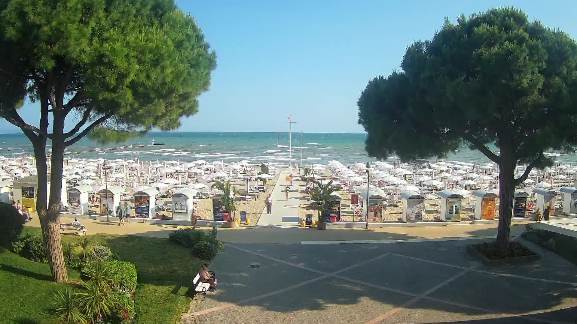 Grado Beach Webcam Entrance | Real-Time View of the Seaside