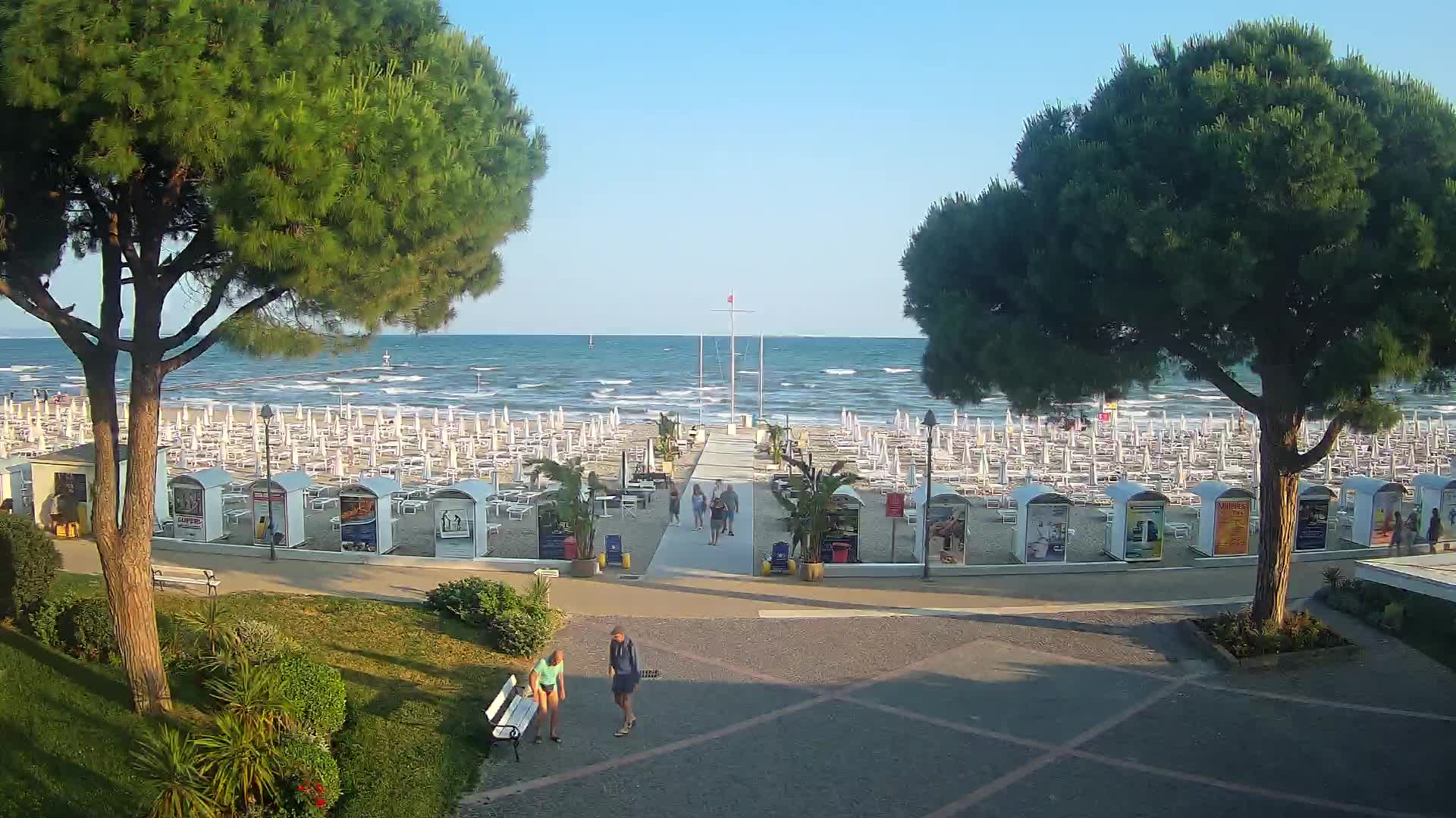 Grado Beach Webcam Entrance | Real-Time View of the Seaside