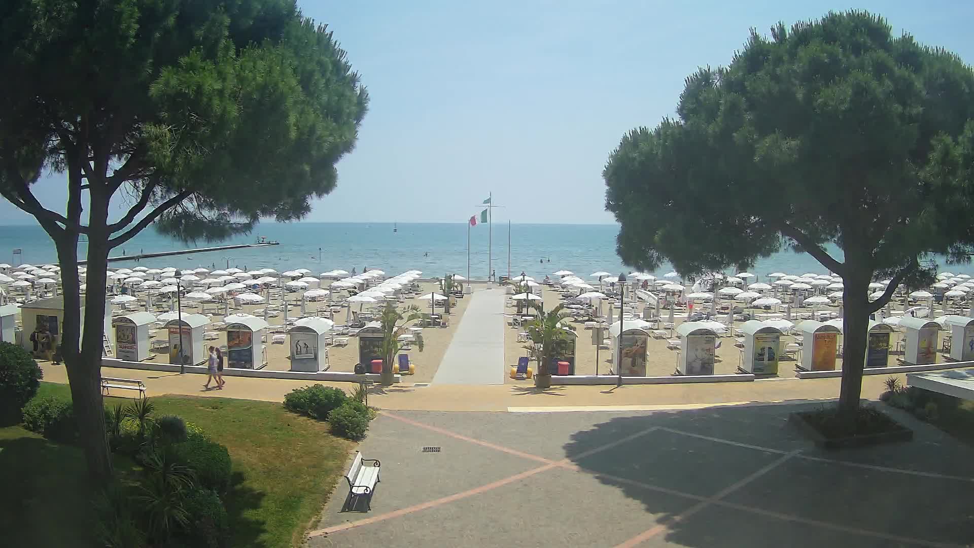 Grado Beach Webcam Entrance | Real-Time View of the Seaside