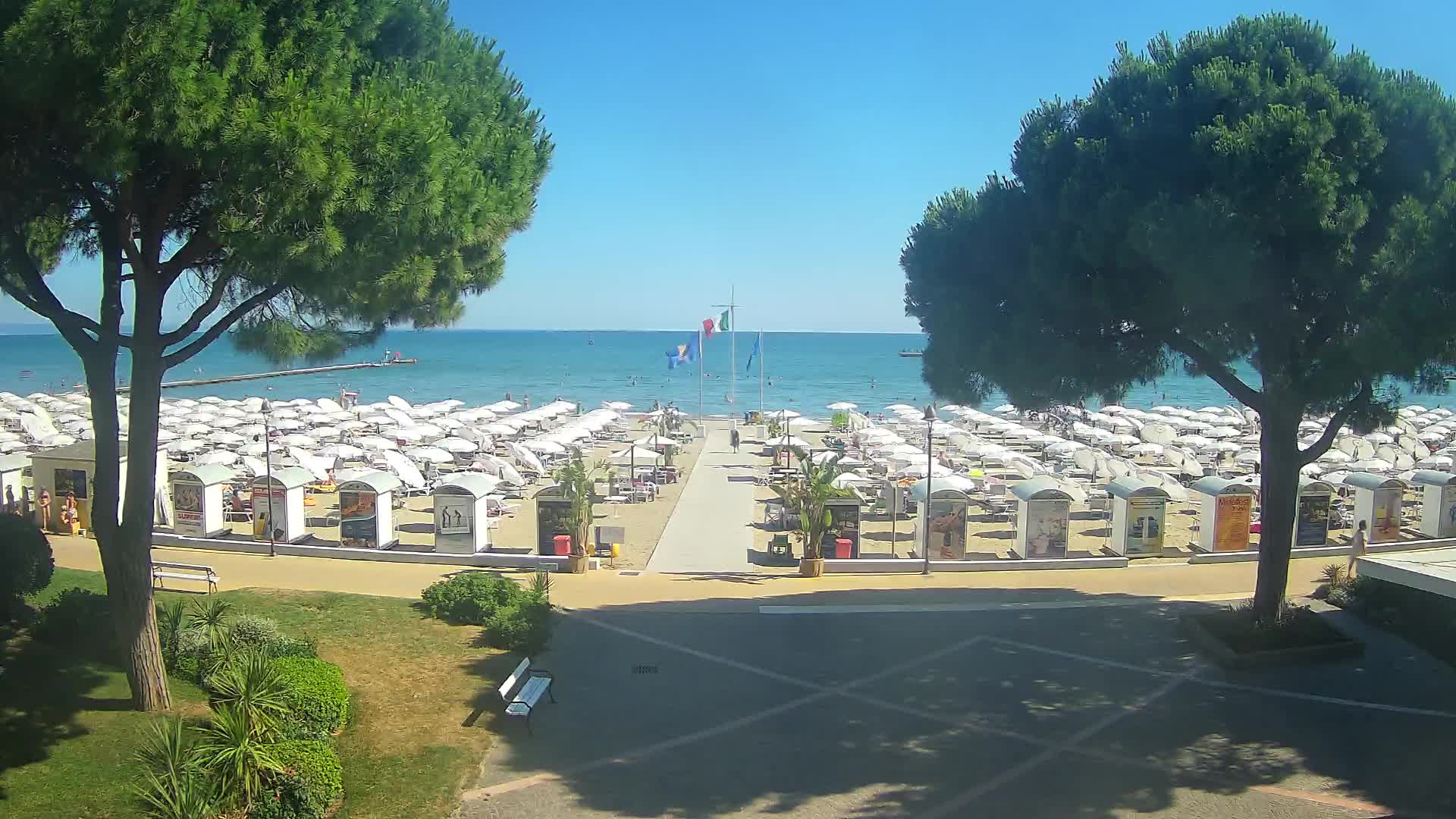 Grado Ulaz na Plažu | Pogled Uživo na Obalu