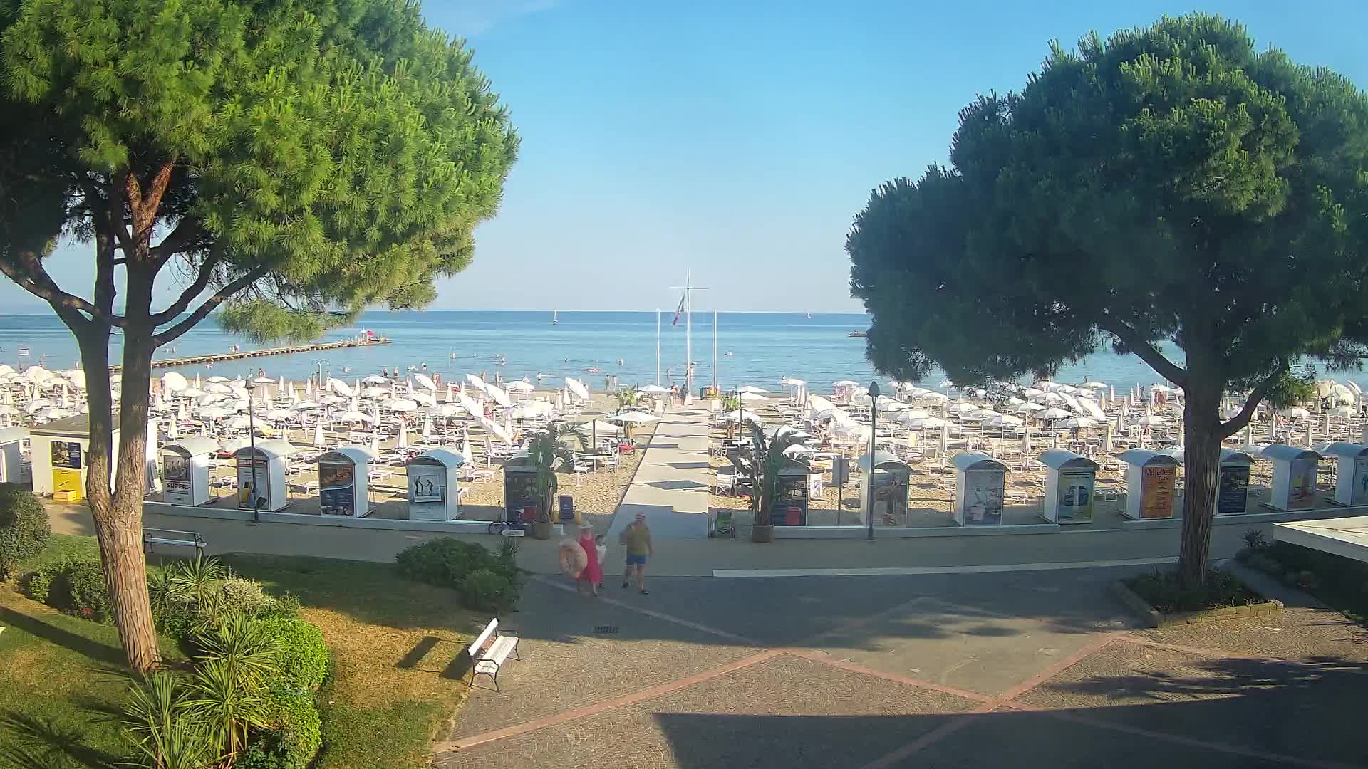 Grado Beach Webcam Entrance | Real-Time View of the Seaside