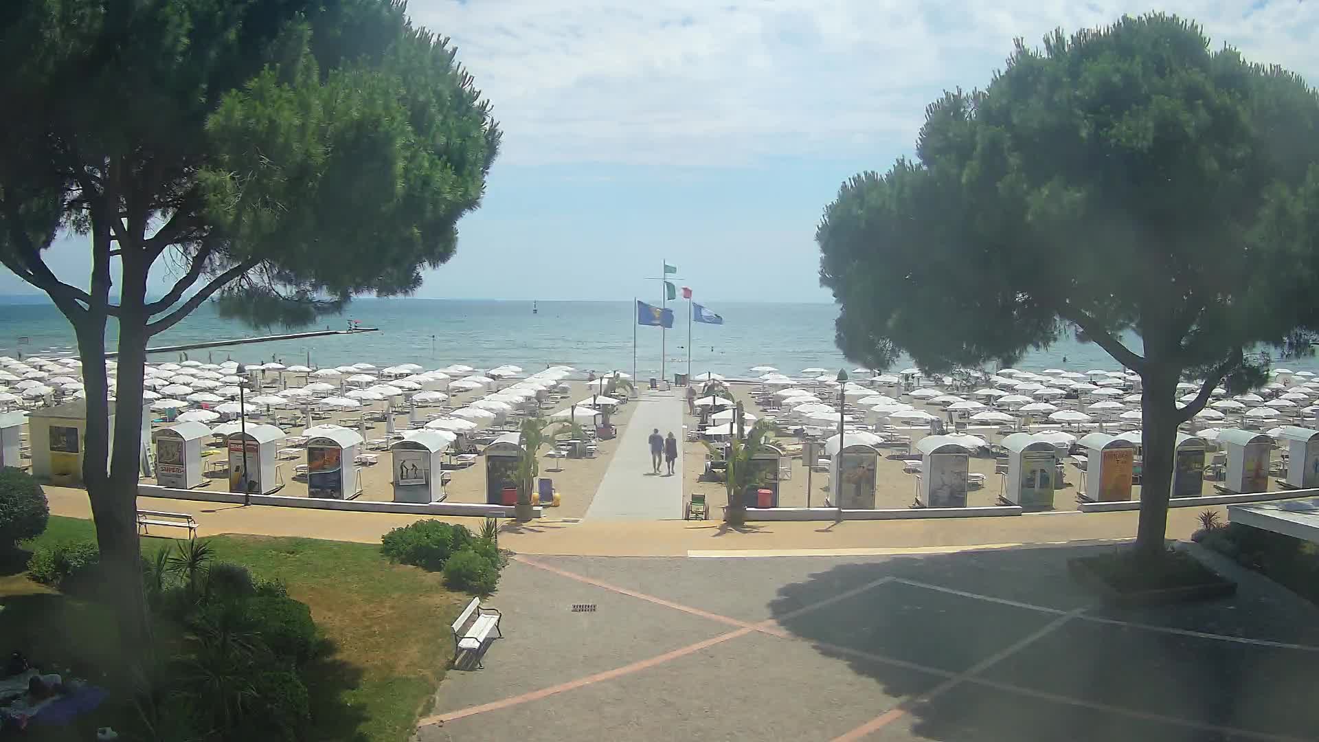 Grado Beach Webcam Entrance | Real-Time View of the Seaside