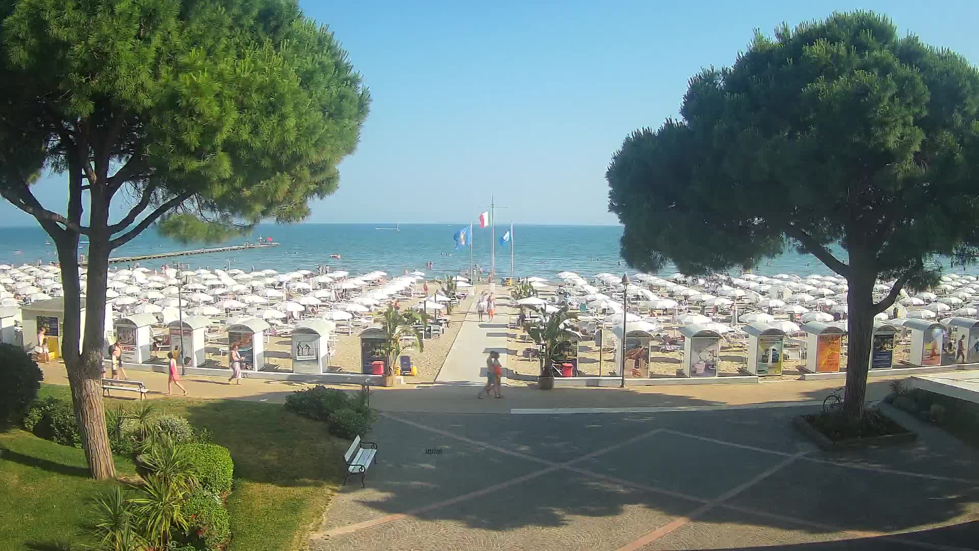 Grado Beach Webcam Entrance | Real-Time View of the Seaside
