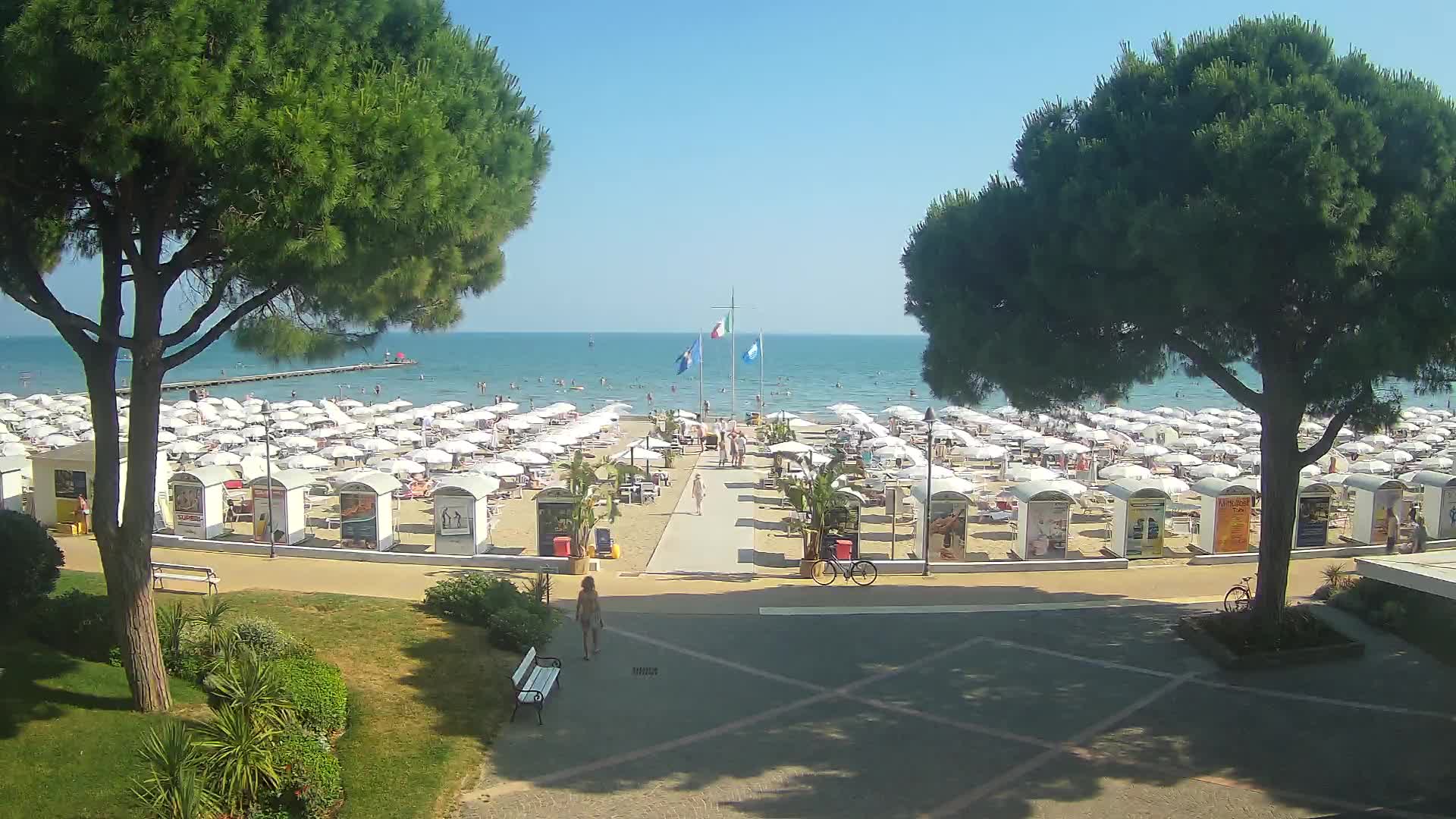 Grado Beach Webcam Entrance | Real-Time View of the Seaside
