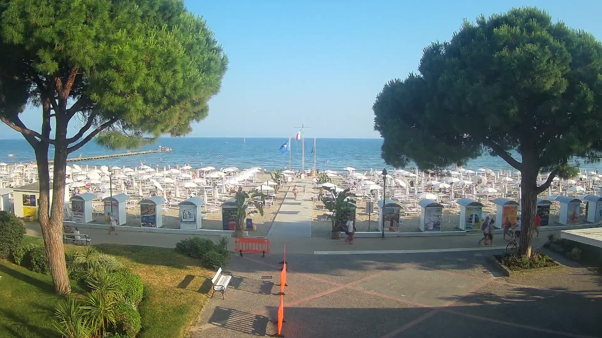 Grado Beach Webcam Entrance | Real-Time View of the Seaside