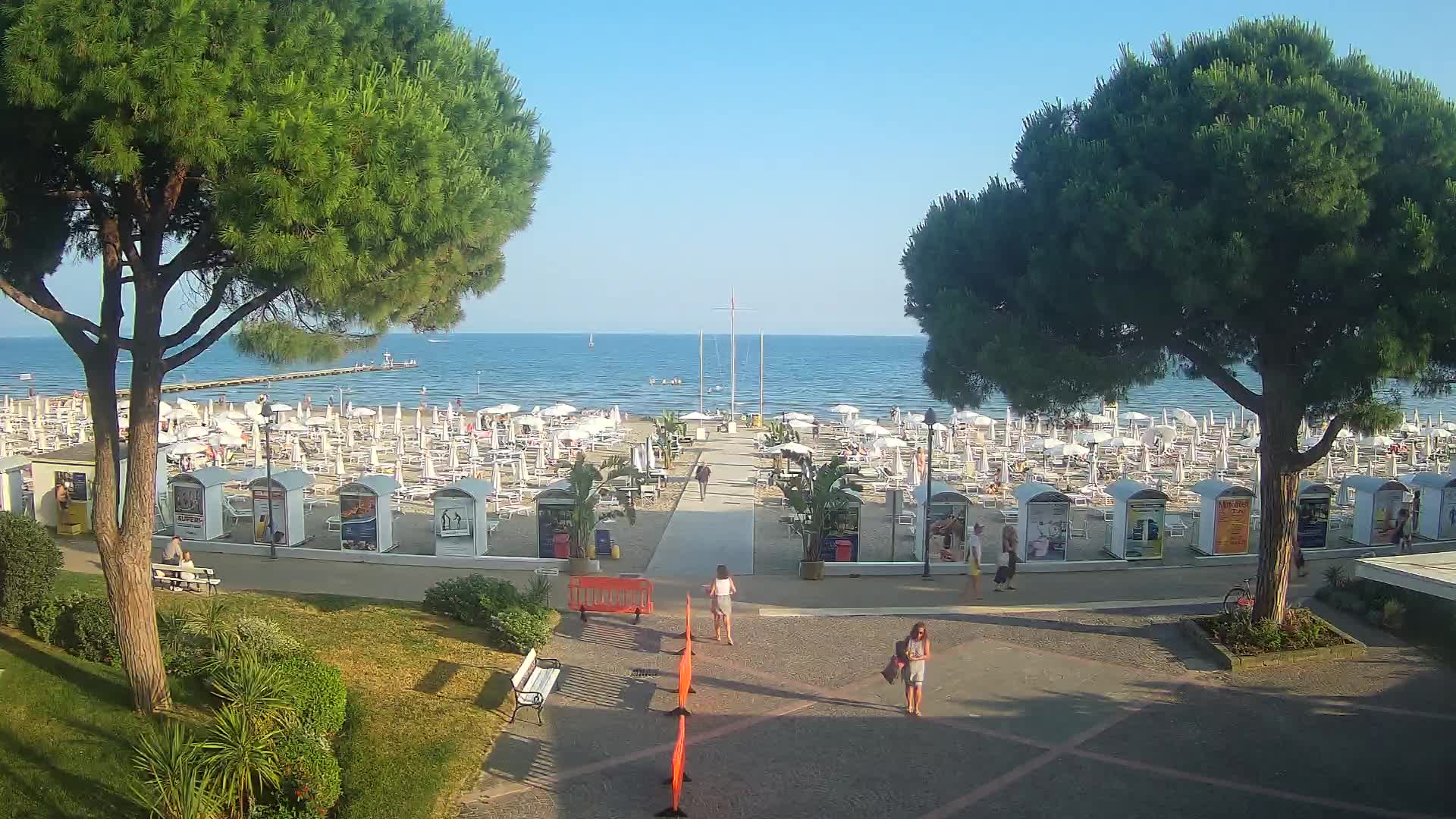 Grado Beach Webcam Entrance | Real-Time View of the Seaside
