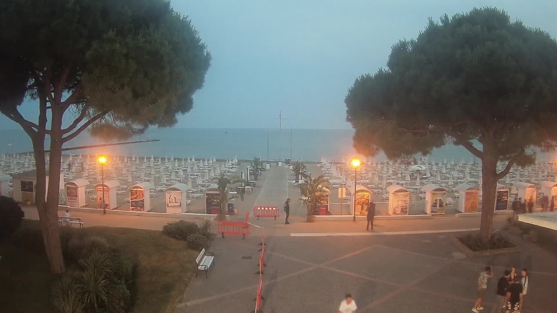 Grado Beach Webcam Entrance | Real-Time View of the Seaside