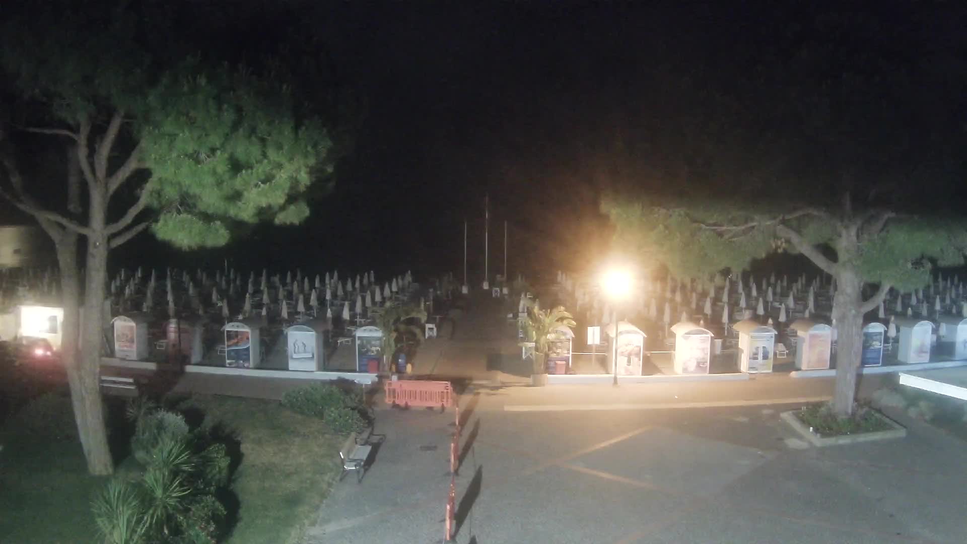 Grado Beach Webcam Entrance | Real-Time View of the Seaside