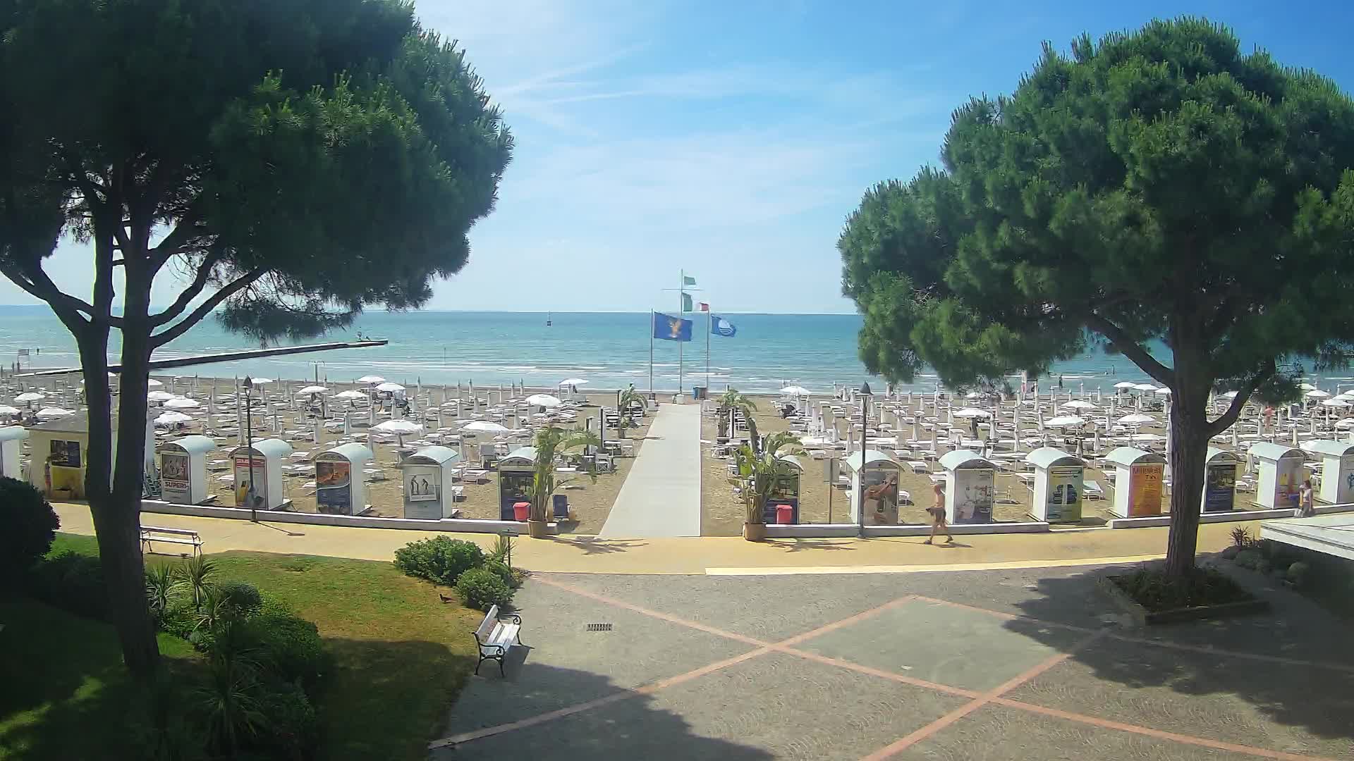 Grado Beach Webcam Entrance | Real-Time View of the Seaside