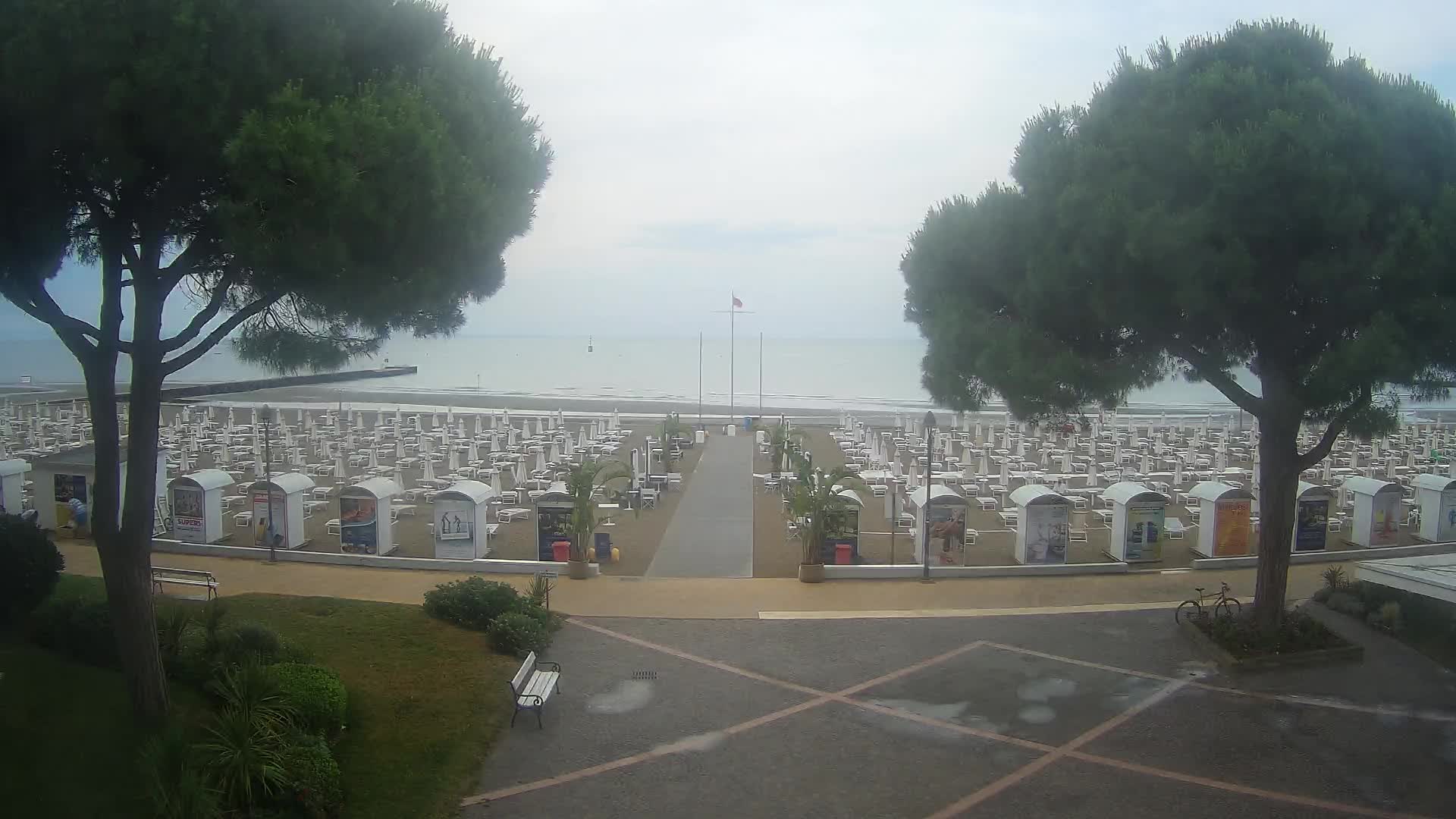 Grado Beach Webcam Entrance | Real-Time View of the Seaside