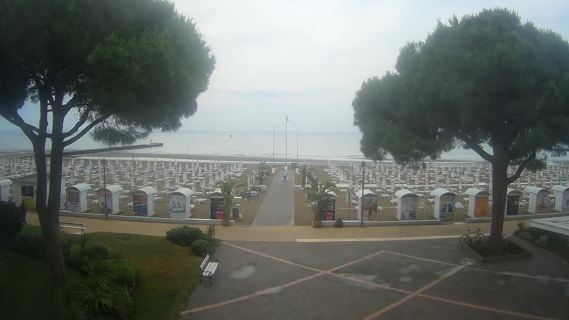 Grado Ulaz na Plažu | Pogled Uživo na Obalu