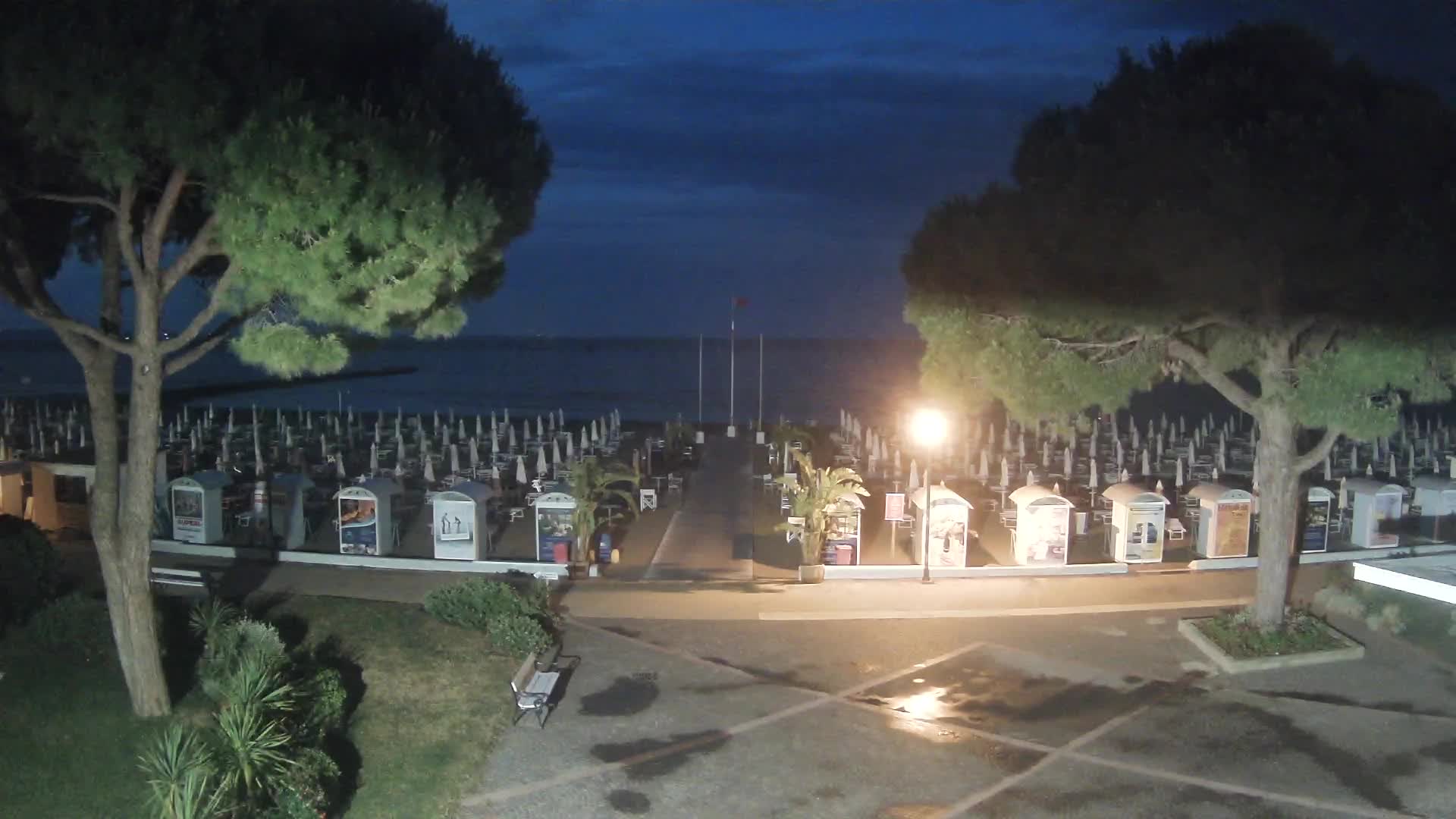 Grado Ulaz na Plažu | Pogled Uživo na Obalu