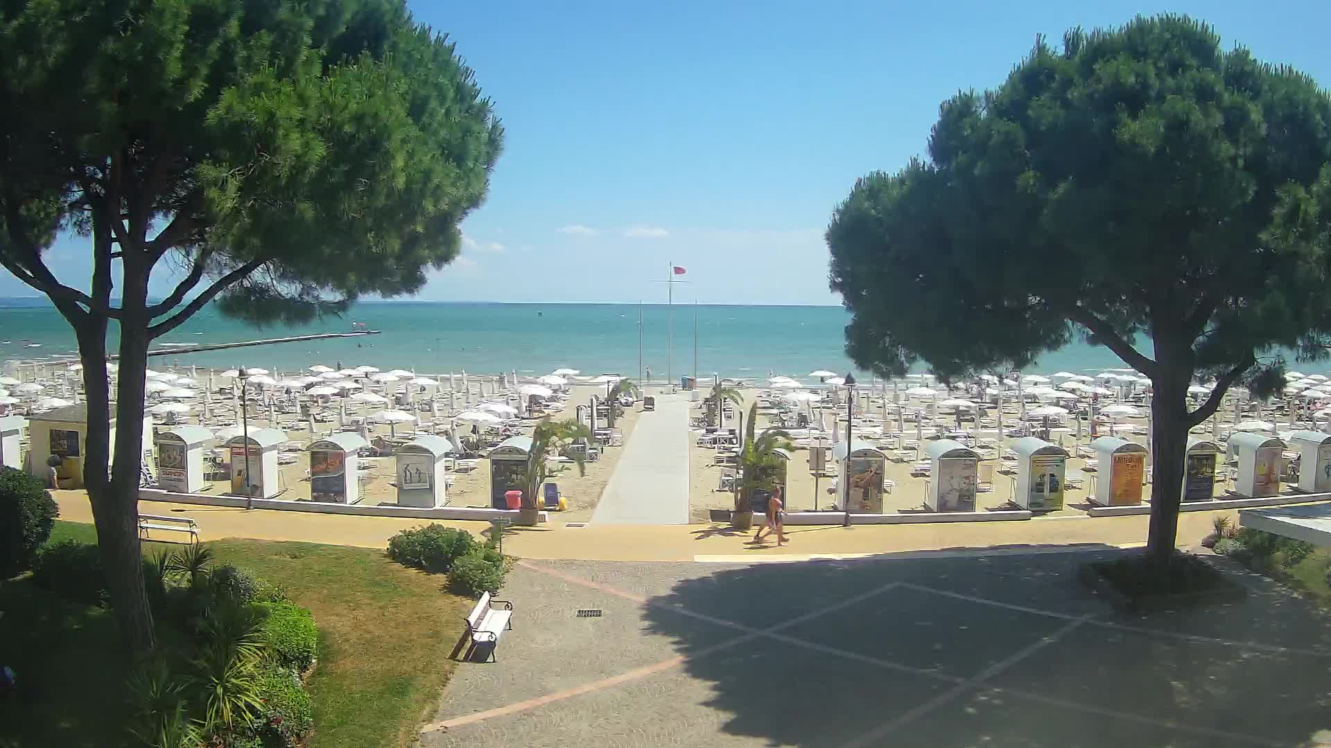 Grado Beach Webcam Entrance | Real-Time View of the Seaside