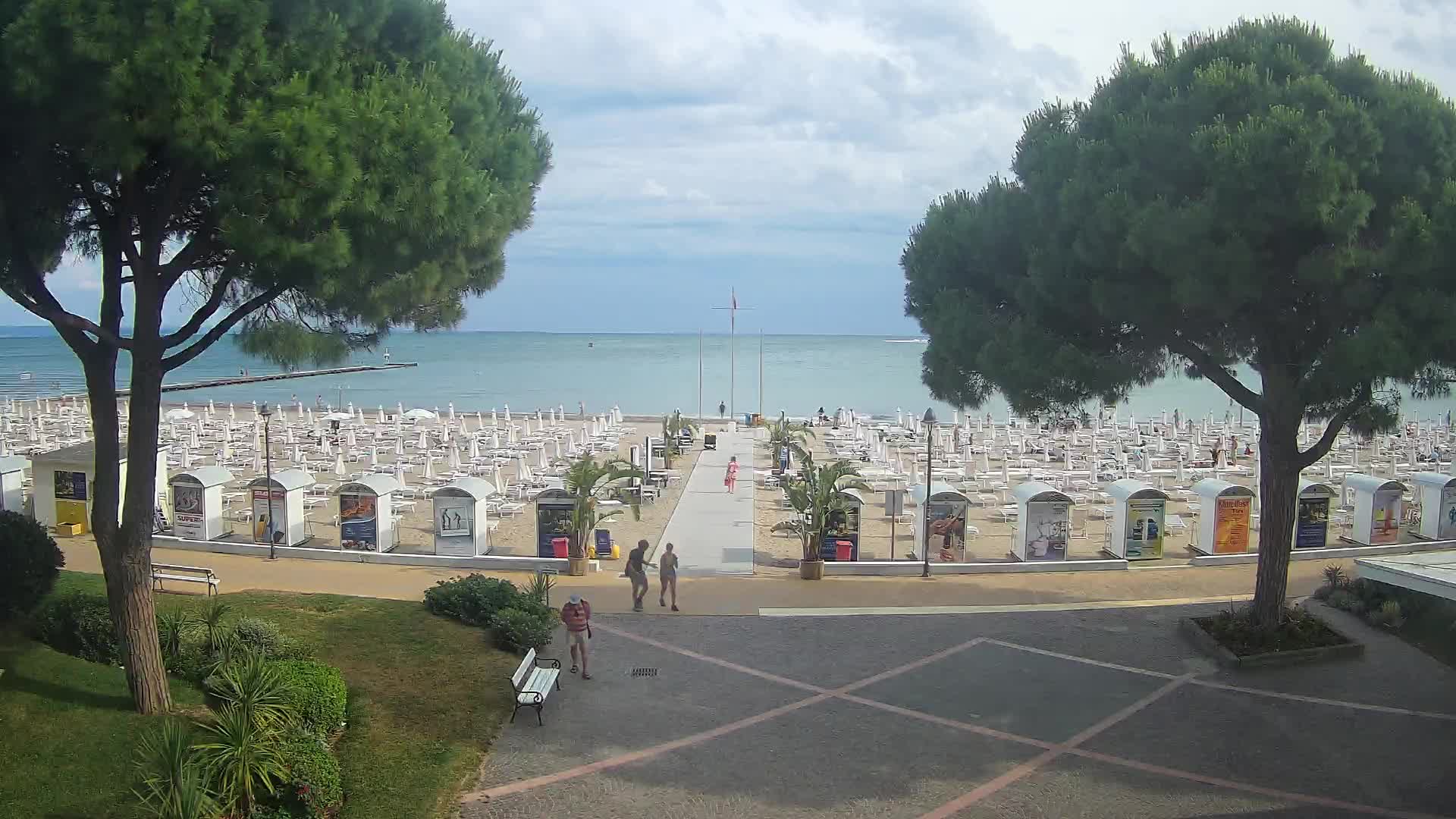 Grado Ulaz na Plažu | Pogled Uživo na Obalu