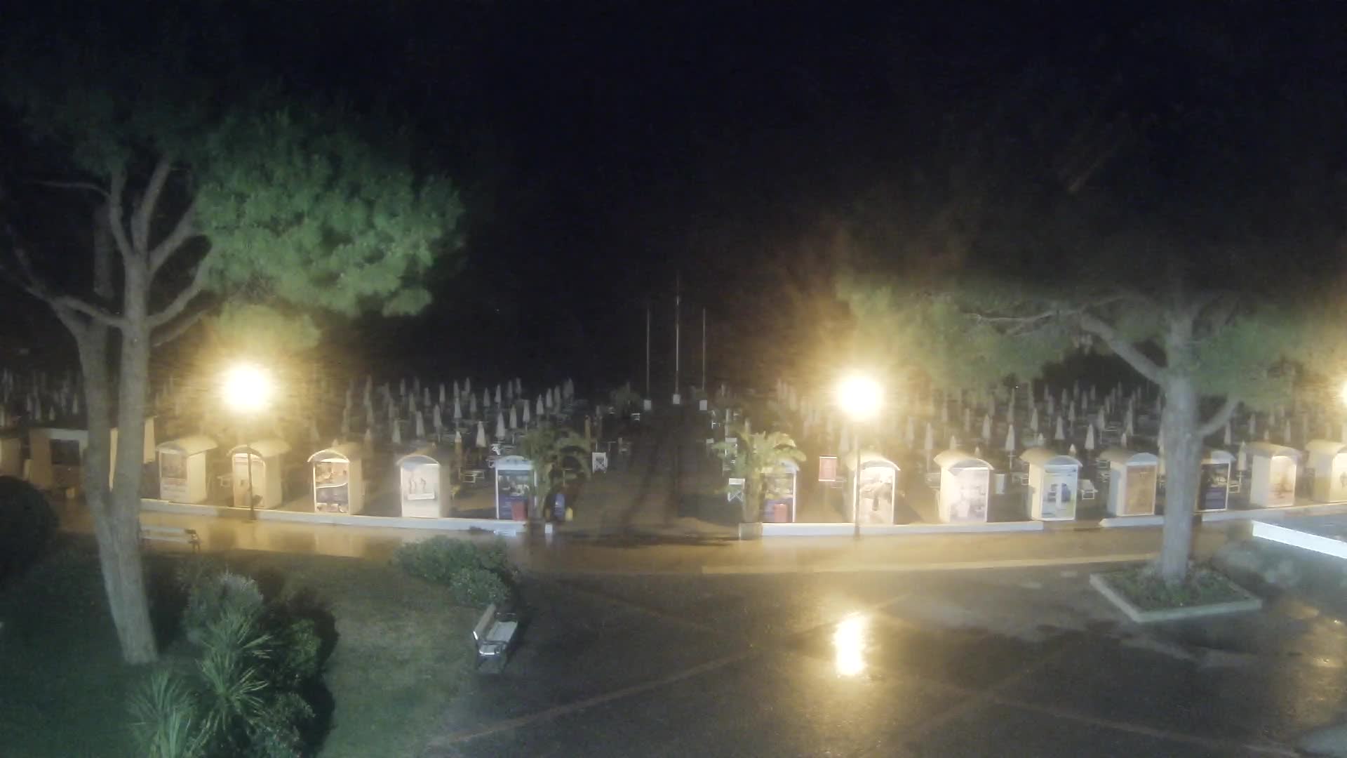 Grado Ulaz na Plažu | Pogled Uživo na Obalu