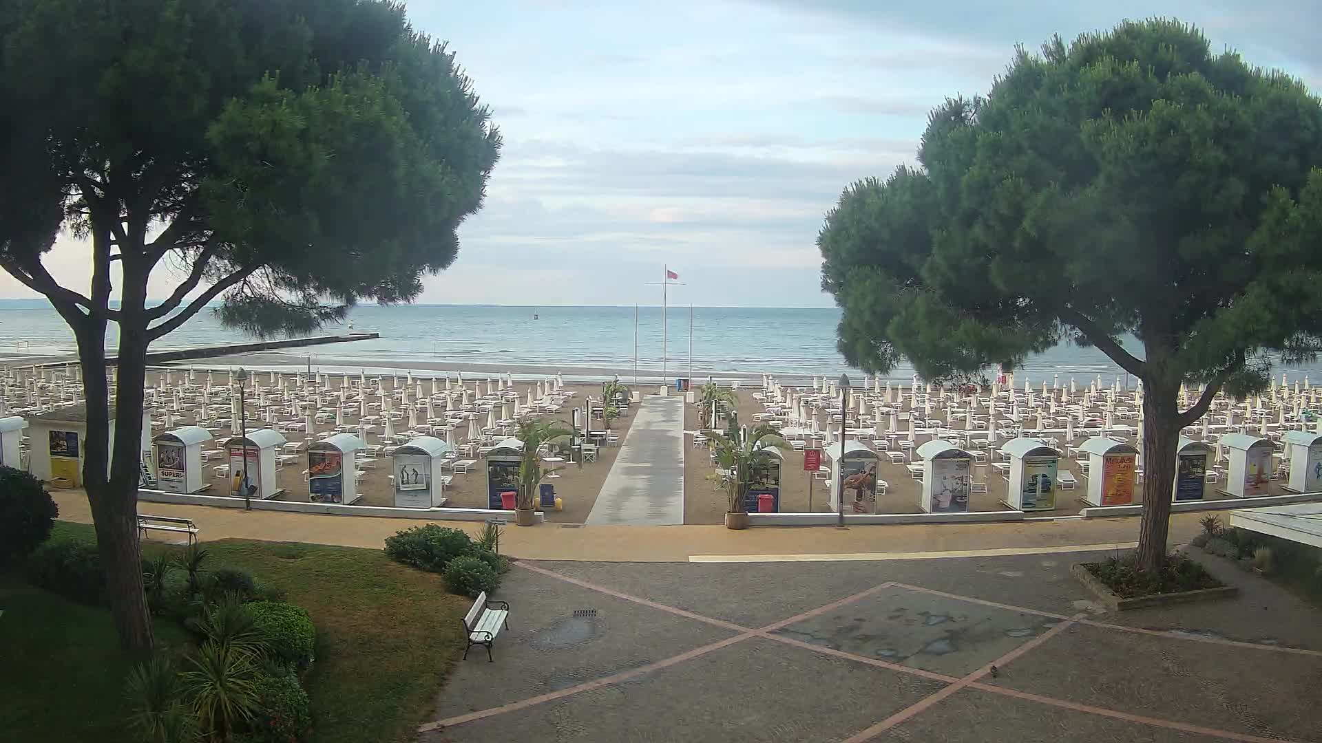 Grado Beach Webcam Entrance | Real-Time View of the Seaside