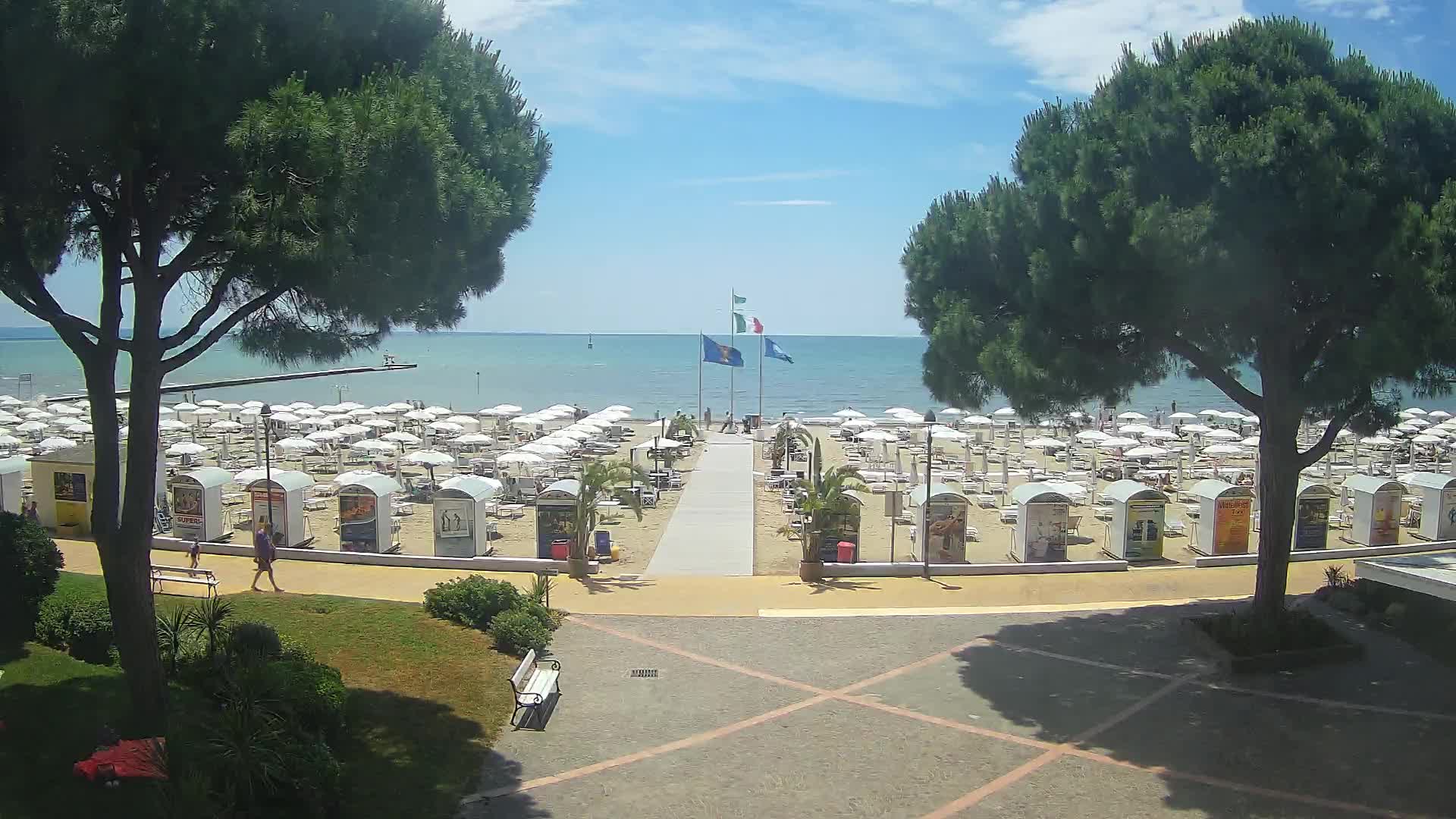 Grado Beach Webcam Entrance | Real-Time View of the Seaside