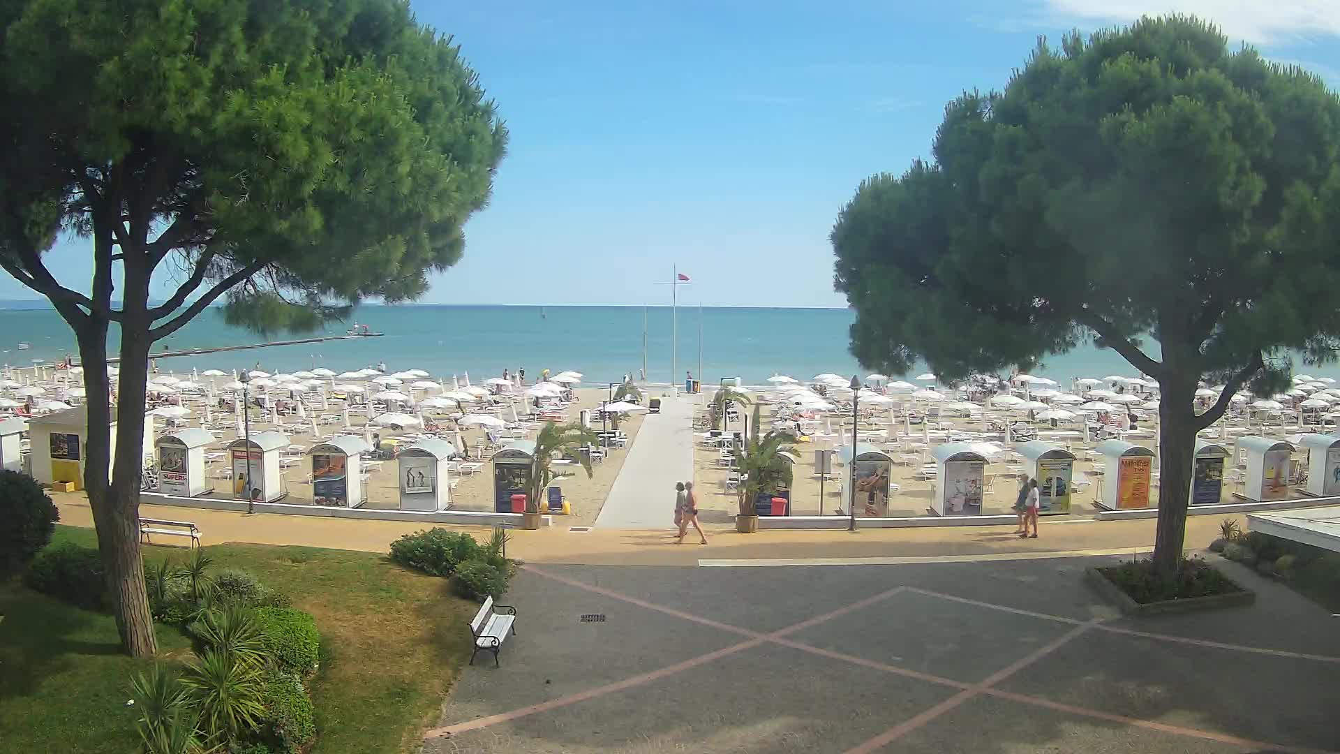 Grado Beach Webcam Entrance | Real-Time View of the Seaside