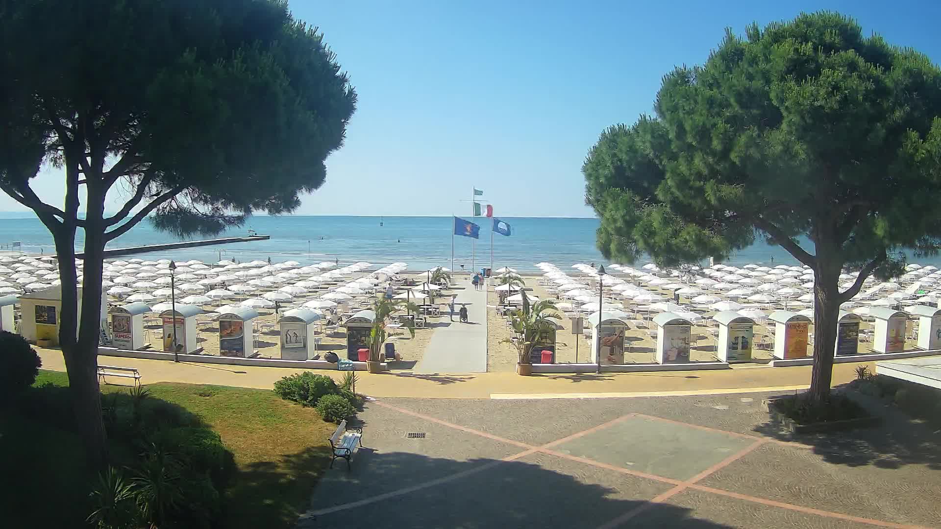 Grado Beach Webcam Entrance | Real-Time View of the Seaside