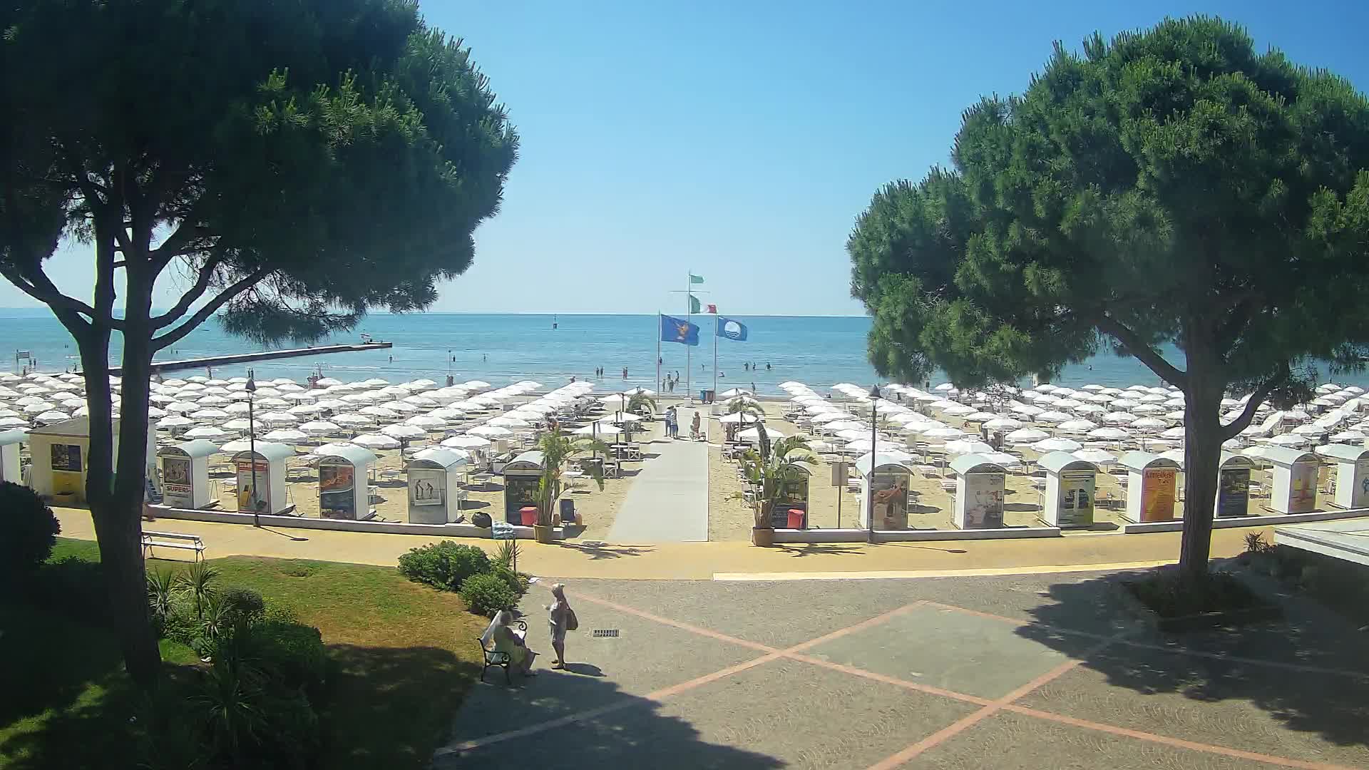 Grado Beach Webcam Entrance | Real-Time View of the Seaside