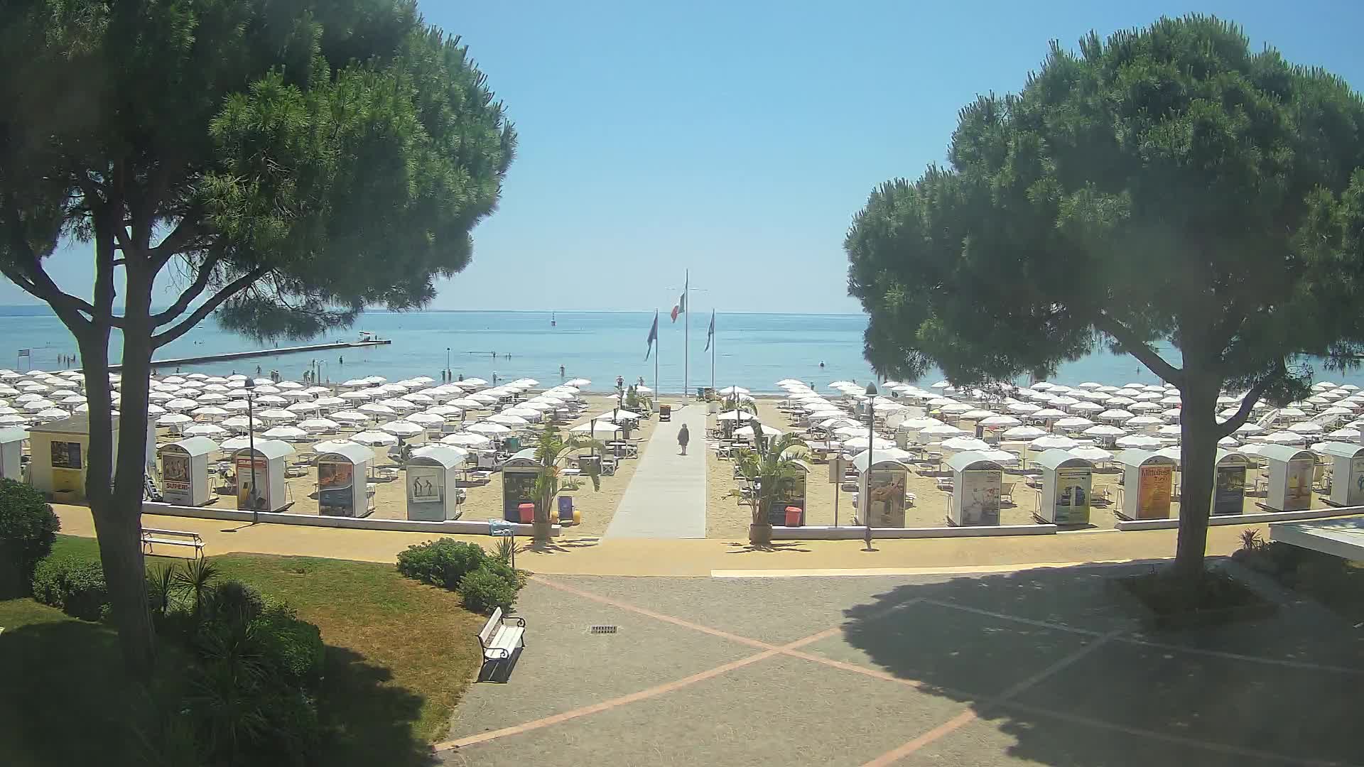 Grado Beach Webcam Entrance | Real-Time View of the Seaside