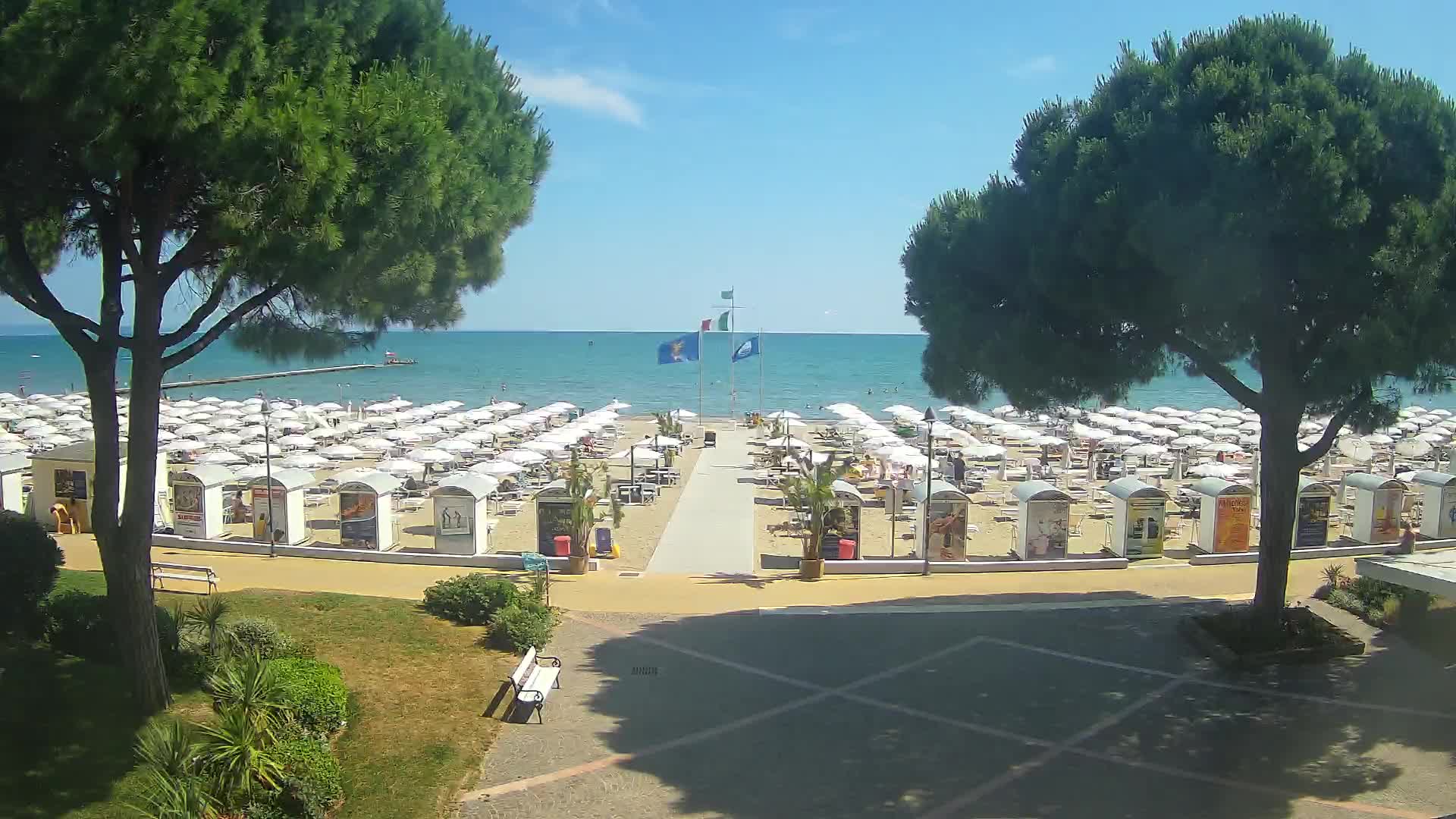 Grado Ulaz na Plažu | Pogled Uživo na Obalu