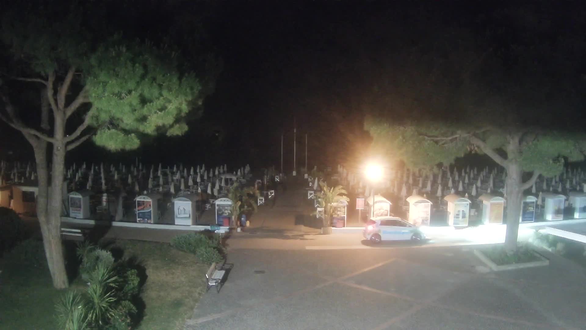 Grado Ulaz na Plažu | Pogled Uživo na Obalu