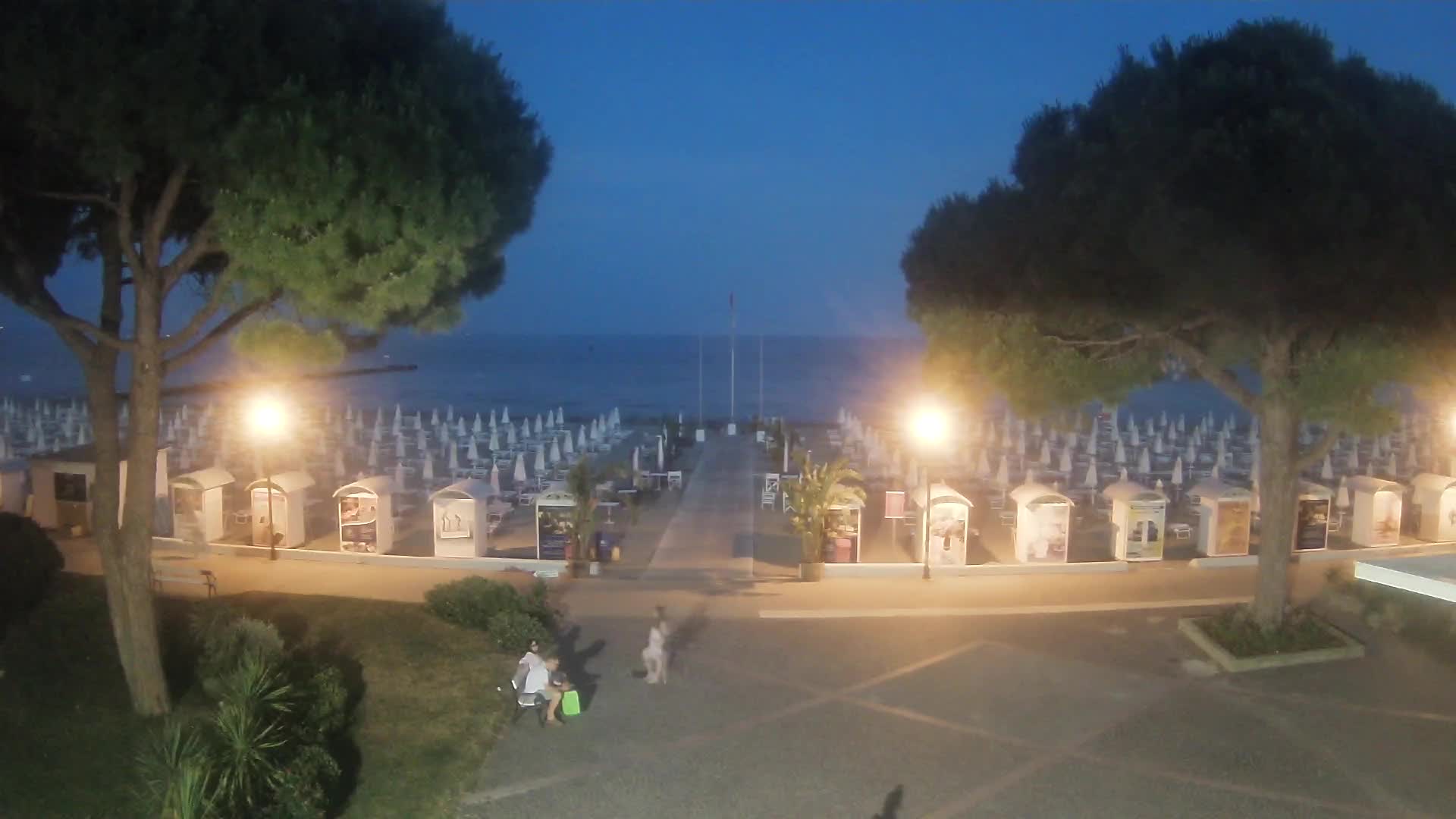 Grado Beach Webcam Entrance | Real-Time View of the Seaside