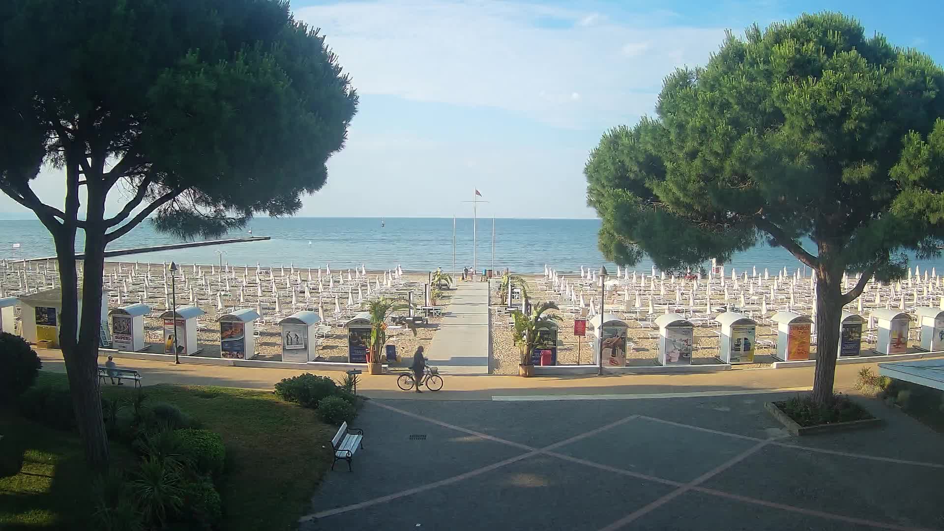Grado Beach Webcam Entrance | Real-Time View of the Seaside