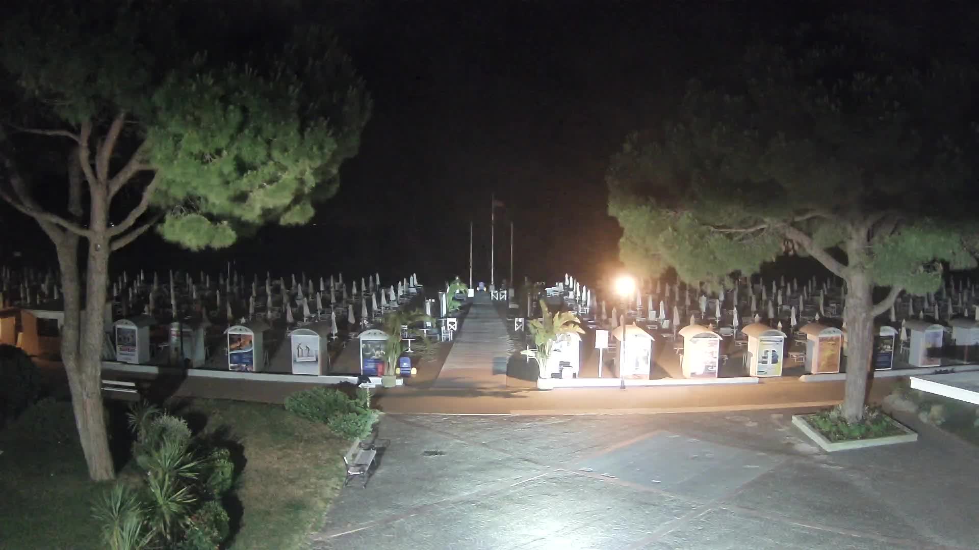 Grado Beach Webcam Entrance | Real-Time View of the Seaside