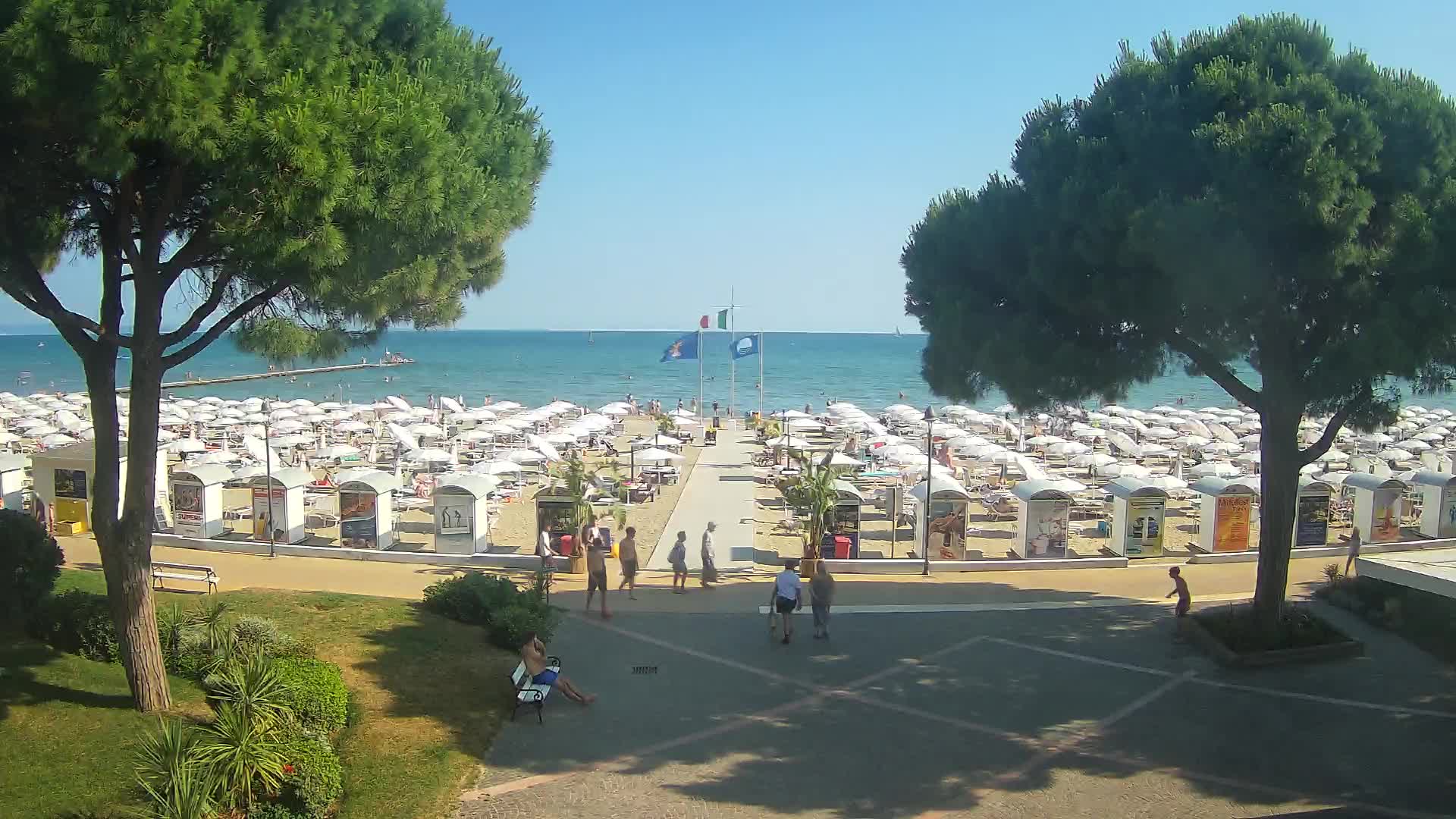 Grado Beach Webcam Entrance | Real-Time View of the Seaside
