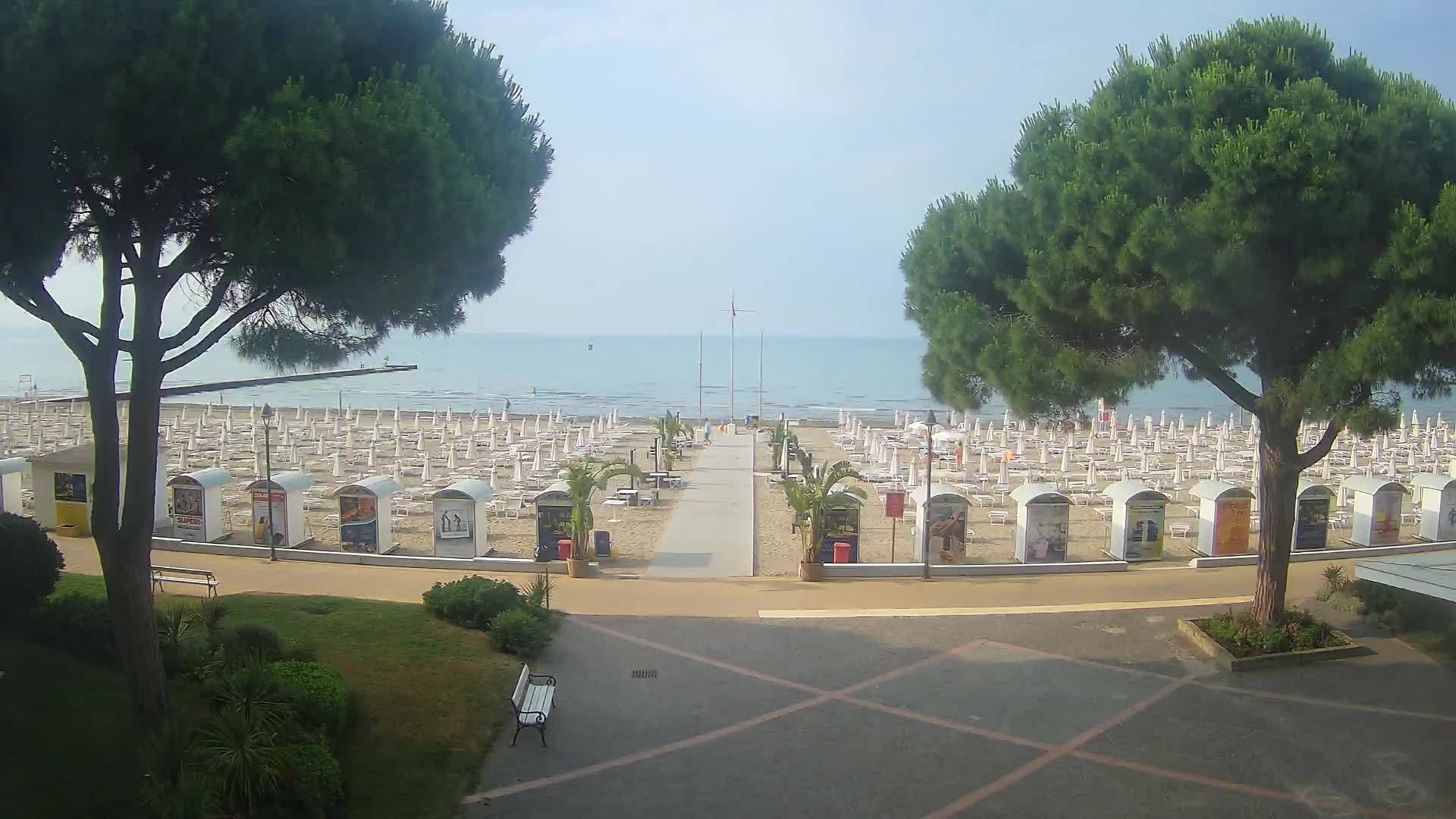 Grado Beach Webcam Entrance | Real-Time View of the Seaside