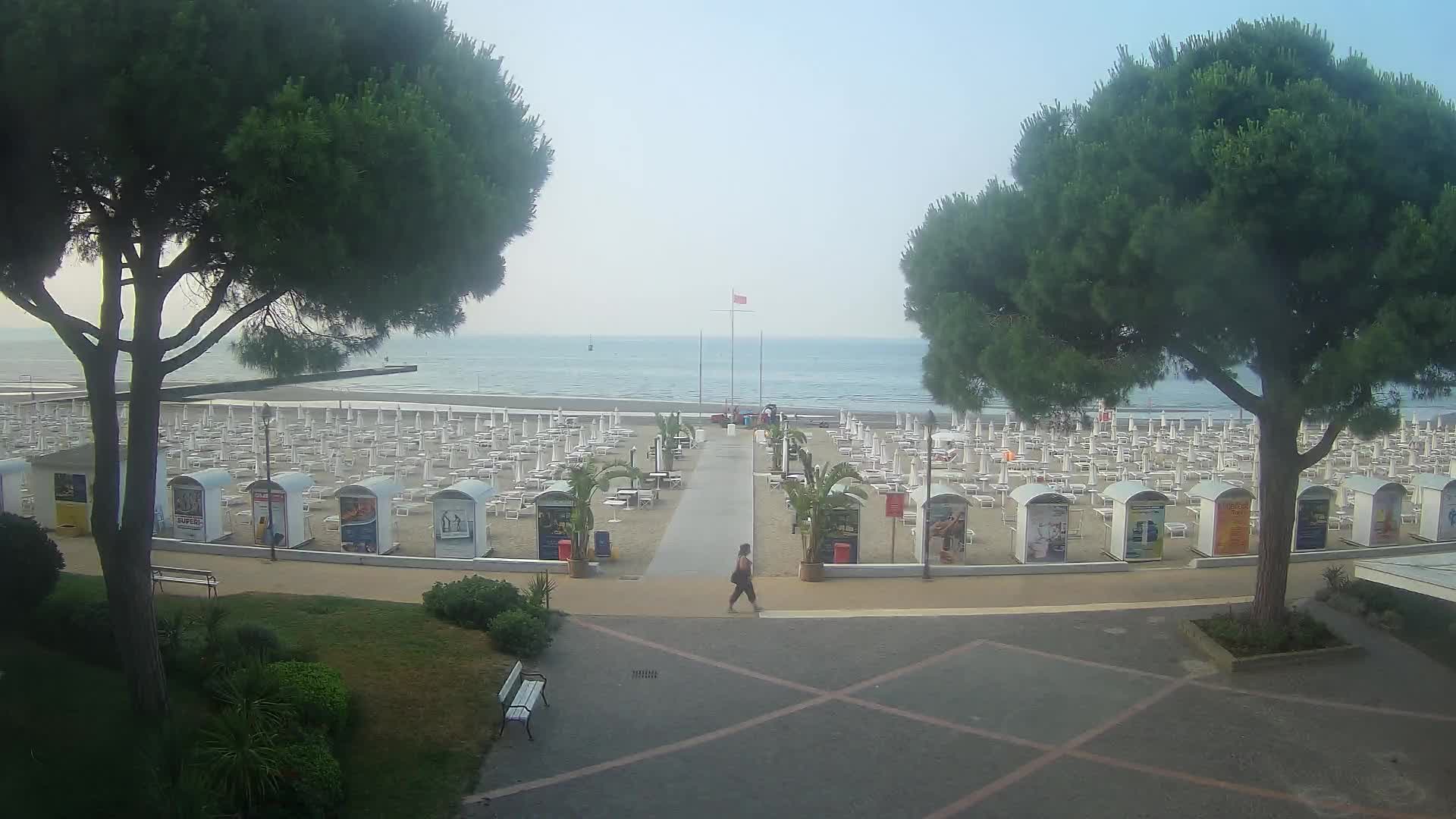 Grado Beach Webcam Entrance | Real-Time View of the Seaside