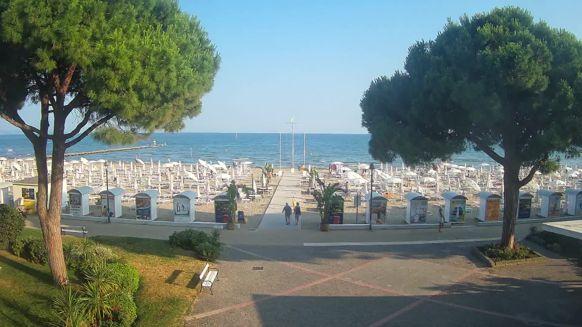 Grado Beach Webcam Entrance | Real-Time View of the Seaside