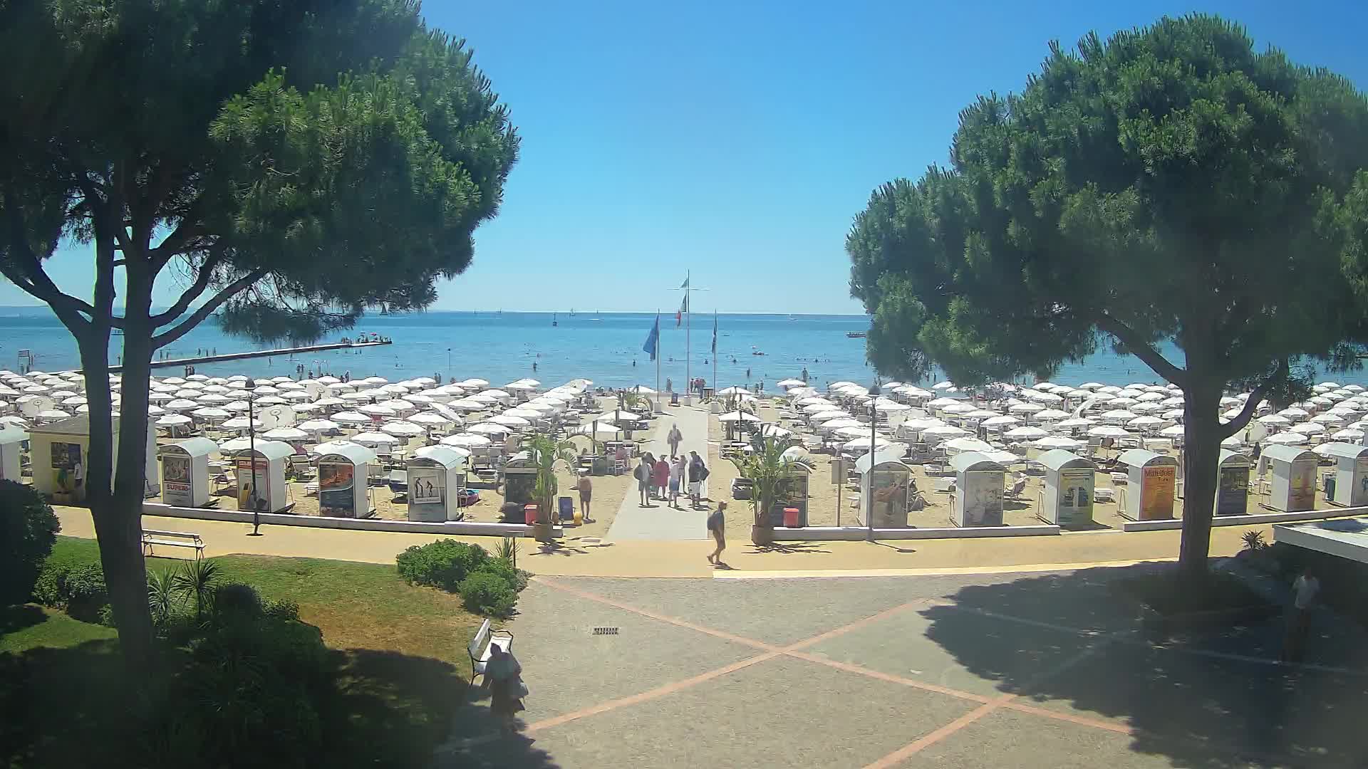 Grado Beach Webcam Entrance | Real-Time View of the Seaside