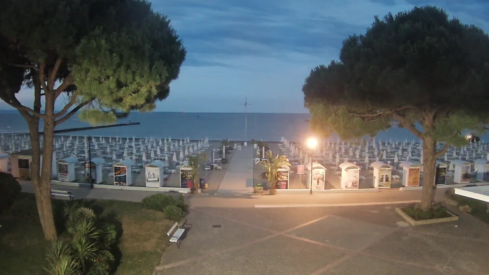 Grado Ulaz na Plažu | Pogled Uživo na Obalu