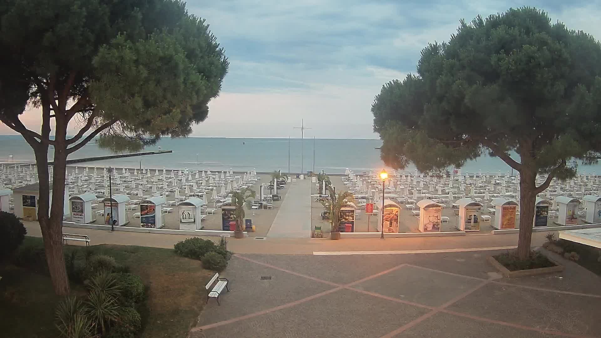 Grado Ulaz na Plažu | Pogled Uživo na Obalu