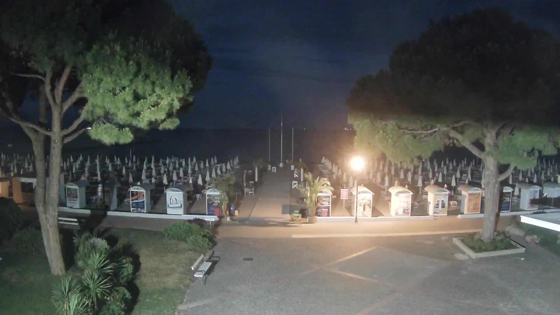 Grado Ulaz na Plažu | Pogled Uživo na Obalu