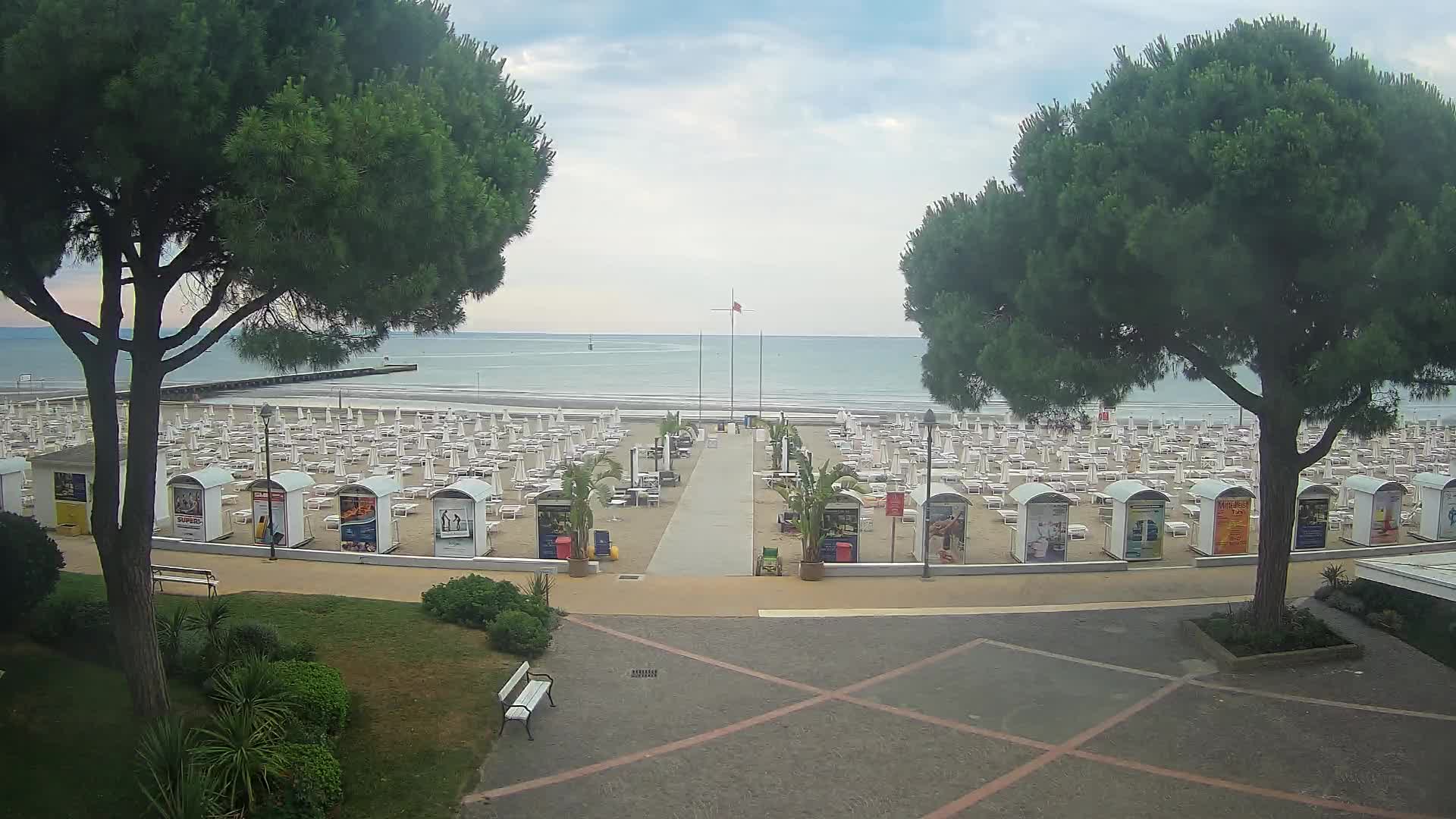 Grado Beach Webcam Entrance | Real-Time View of the Seaside