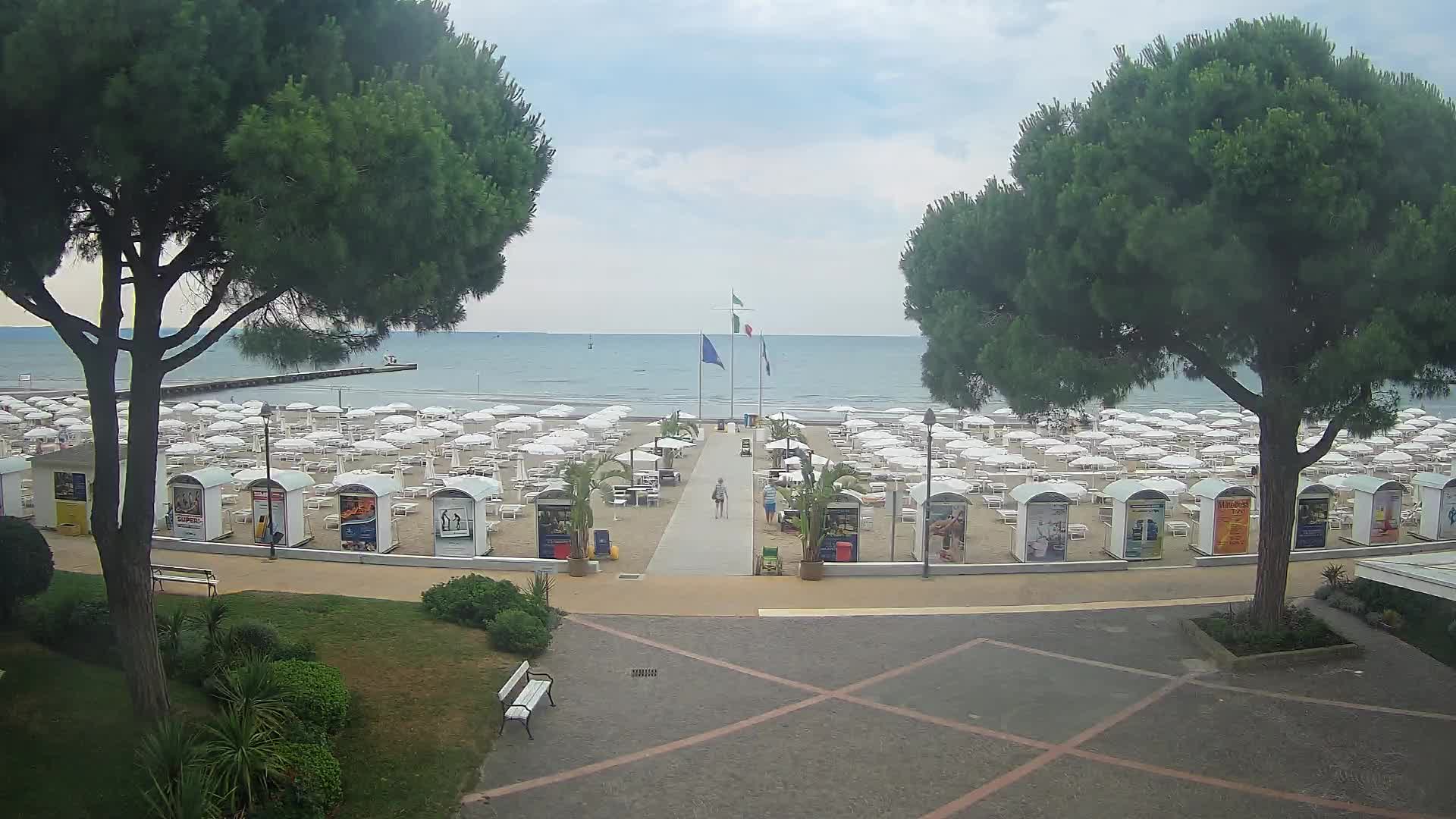 Grado Beach Webcam Entrance | Real-Time View of the Seaside