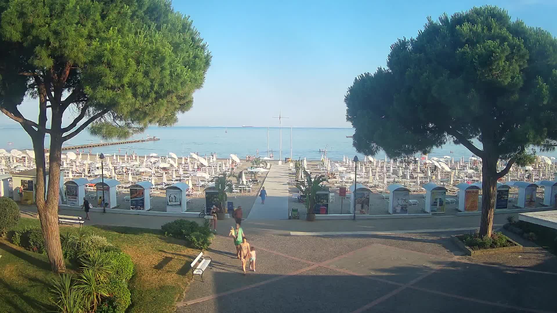 Grado Beach Webcam Entrance | Real-Time View of the Seaside