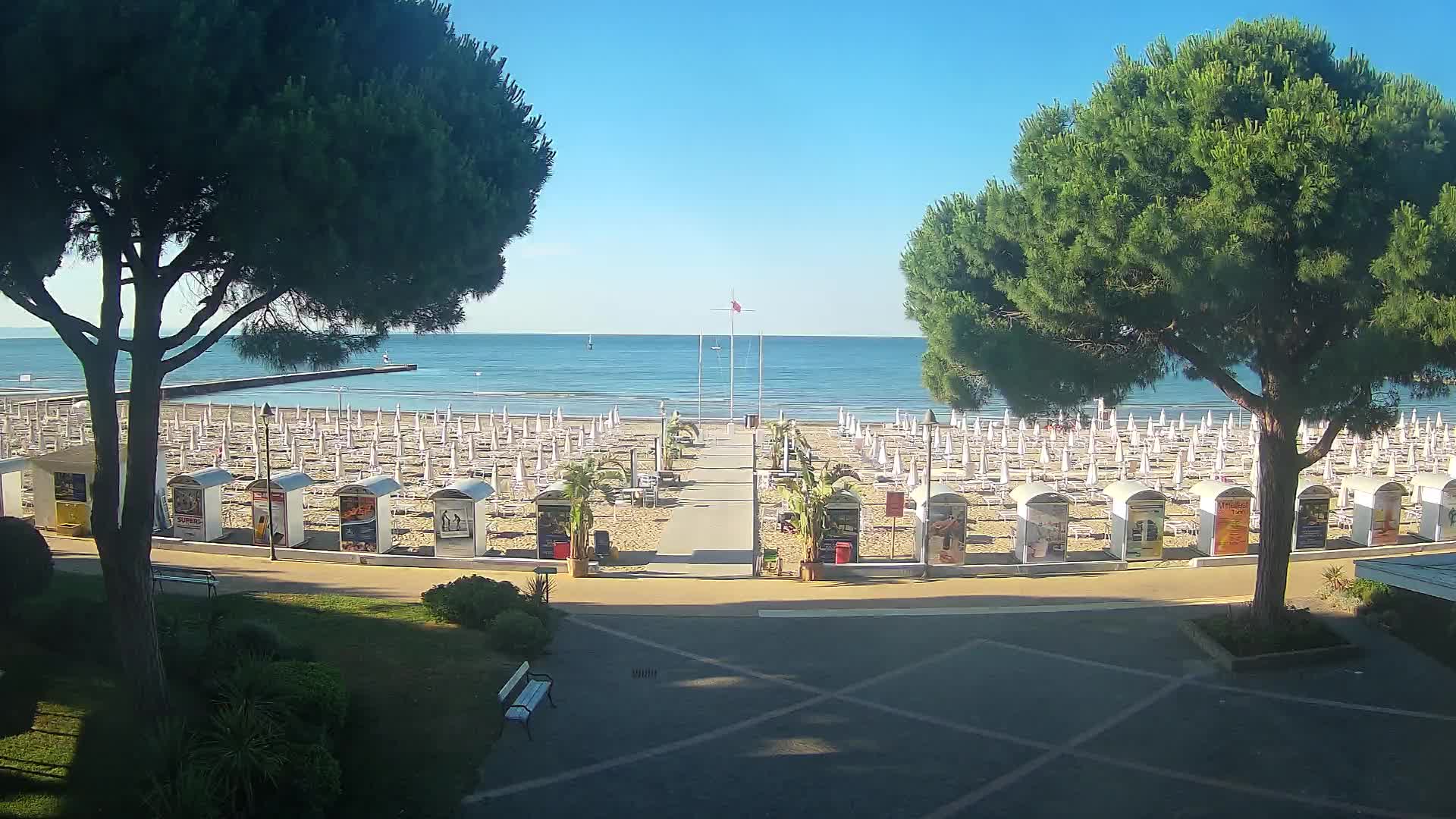 Grado Beach Webcam Entrance | Real-Time View of the Seaside