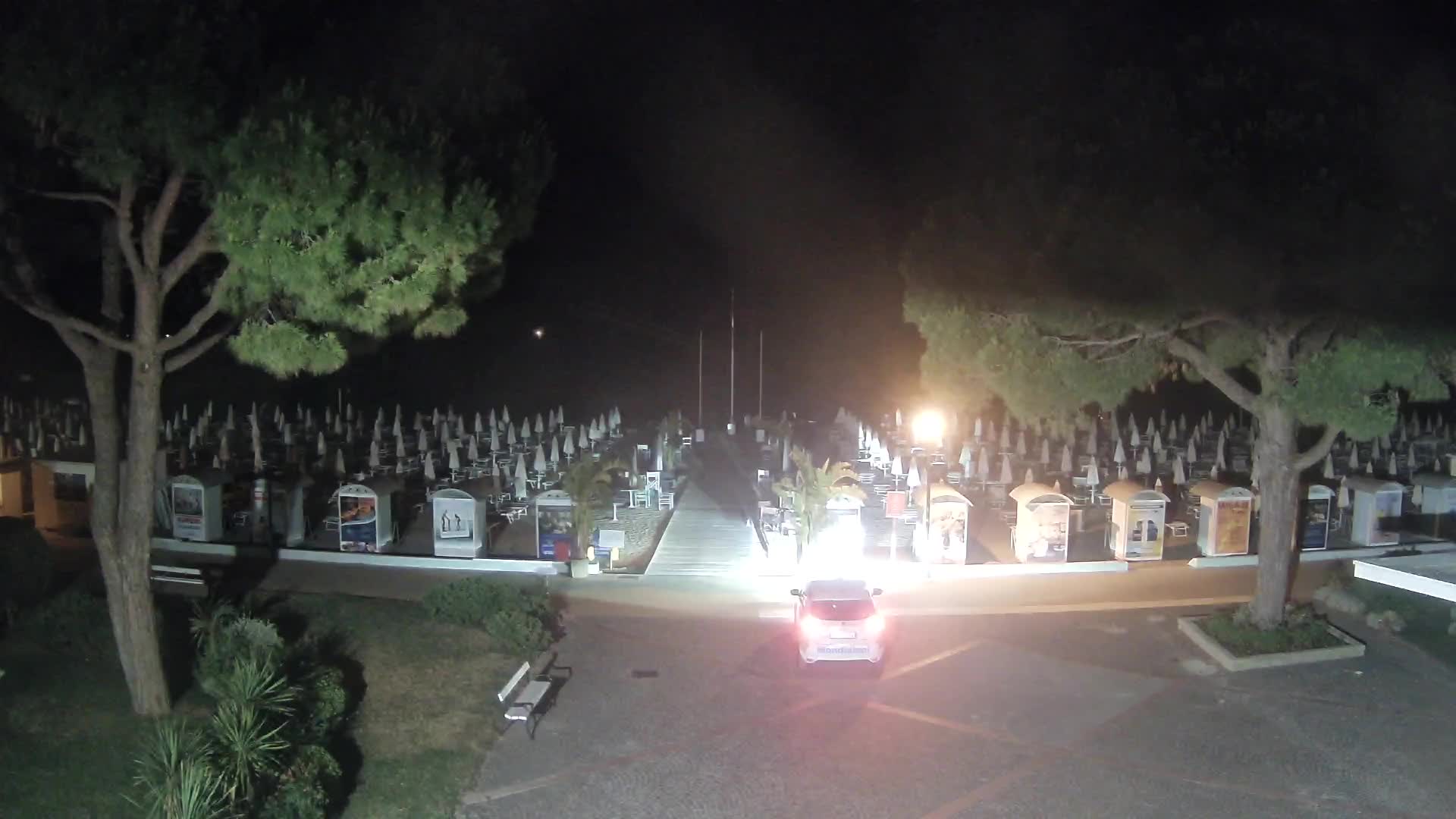 Grado Beach Webcam Entrance | Real-Time View of the Seaside